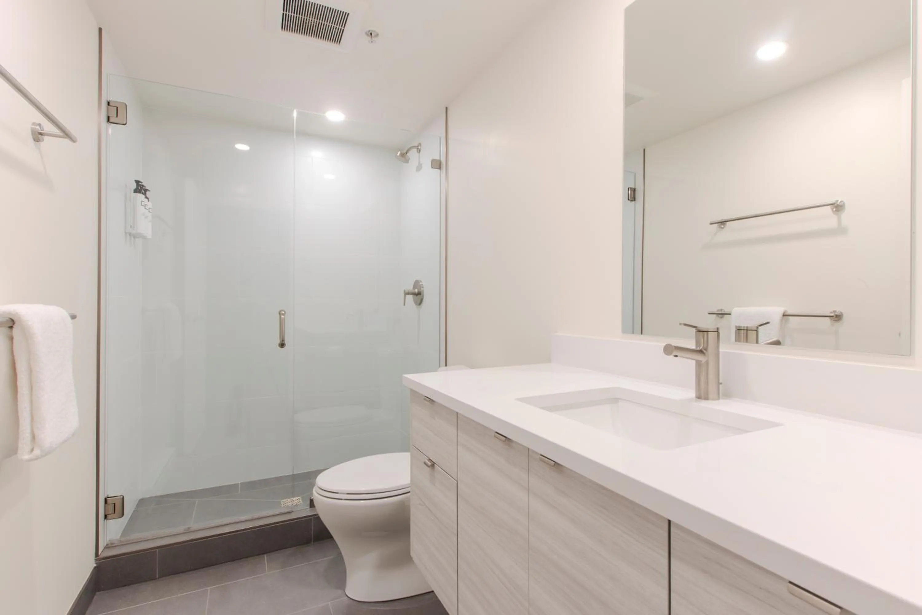 Bathroom in The Woodrun Lodge by Whiski Jack