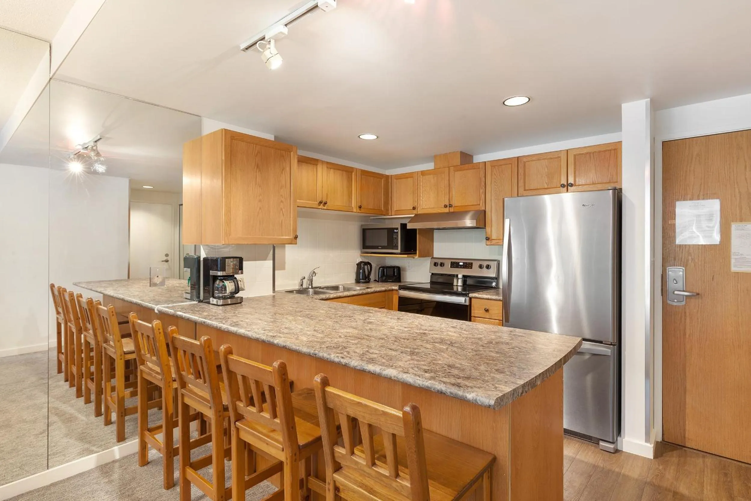 Kitchen or kitchenette in The Woodrun Lodge by Whiski Jack