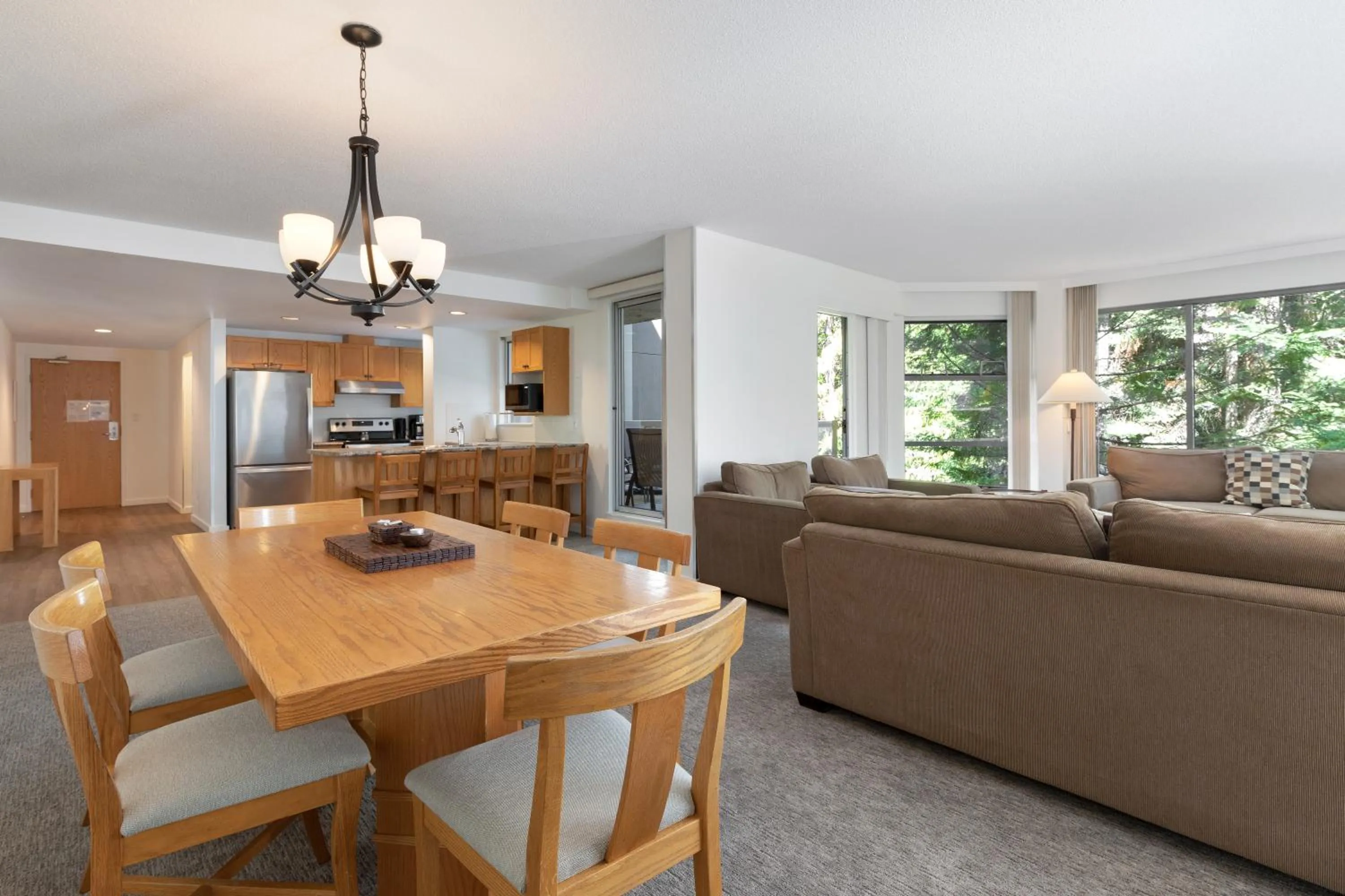Kitchen or kitchenette in The Woodrun Lodge by Whiski Jack