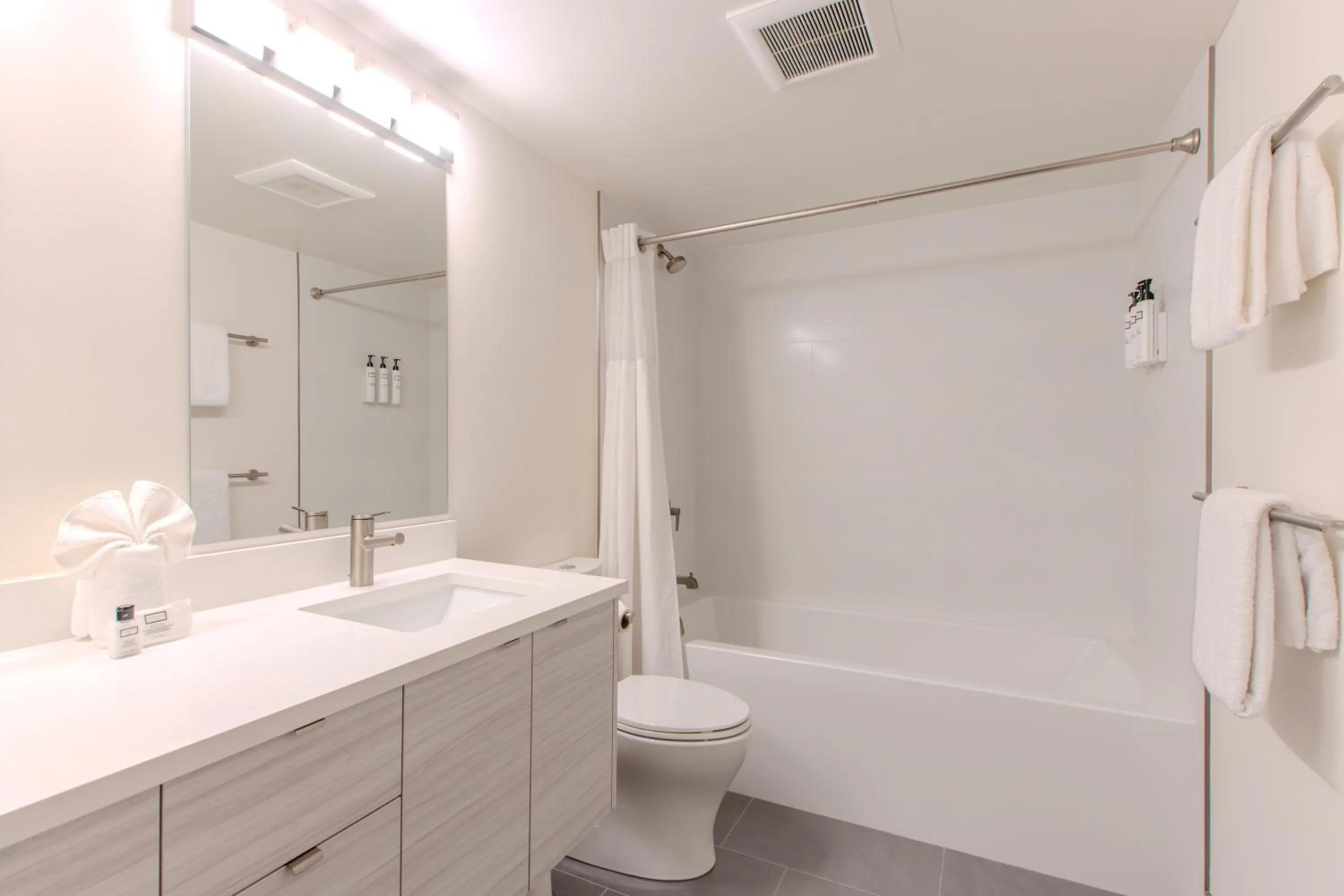 Bathroom in The Woodrun Lodge by Whiski Jack