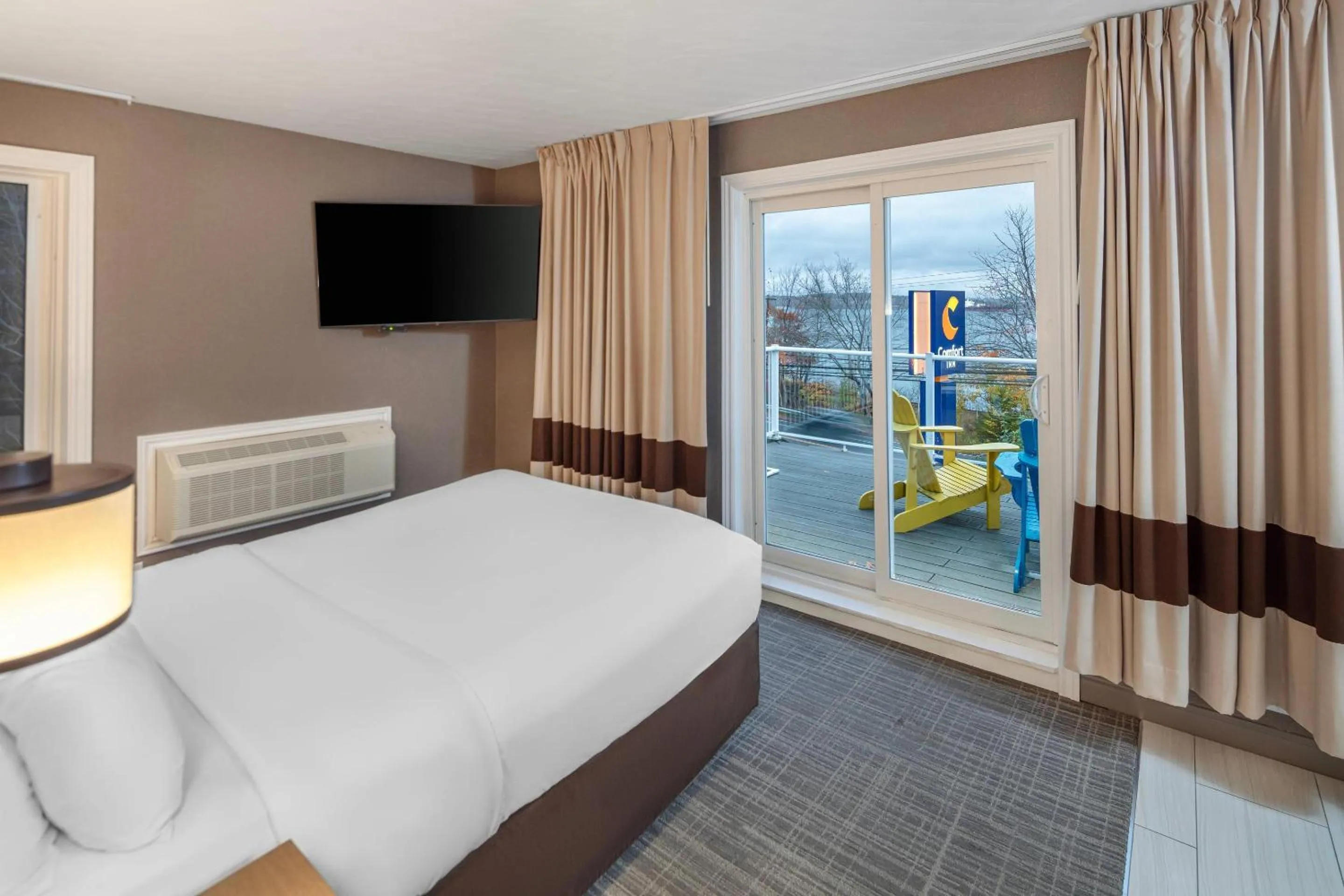 Bedroom, Bed in Comfort Inn