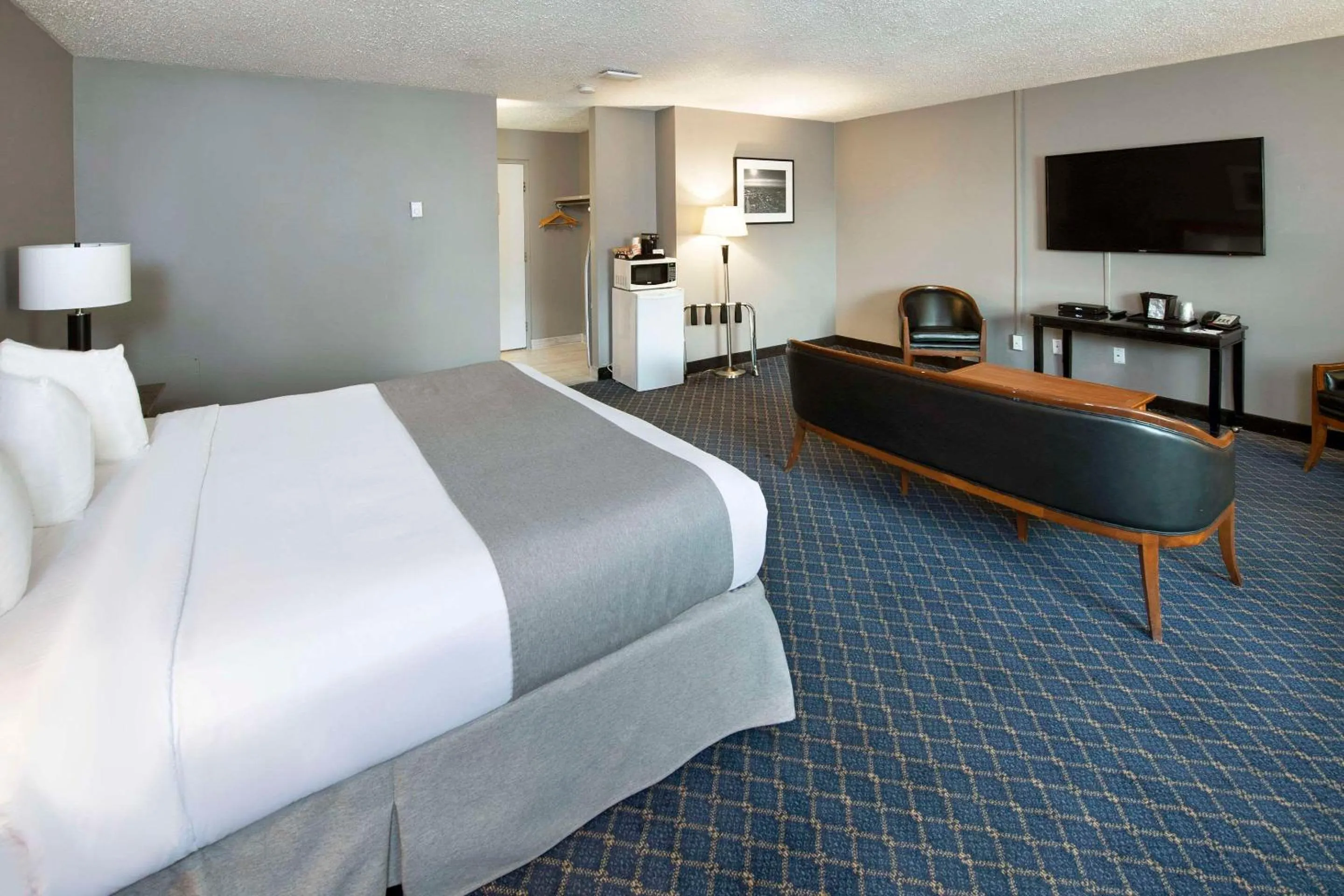 Bedroom, Bed in Clarion Pointe