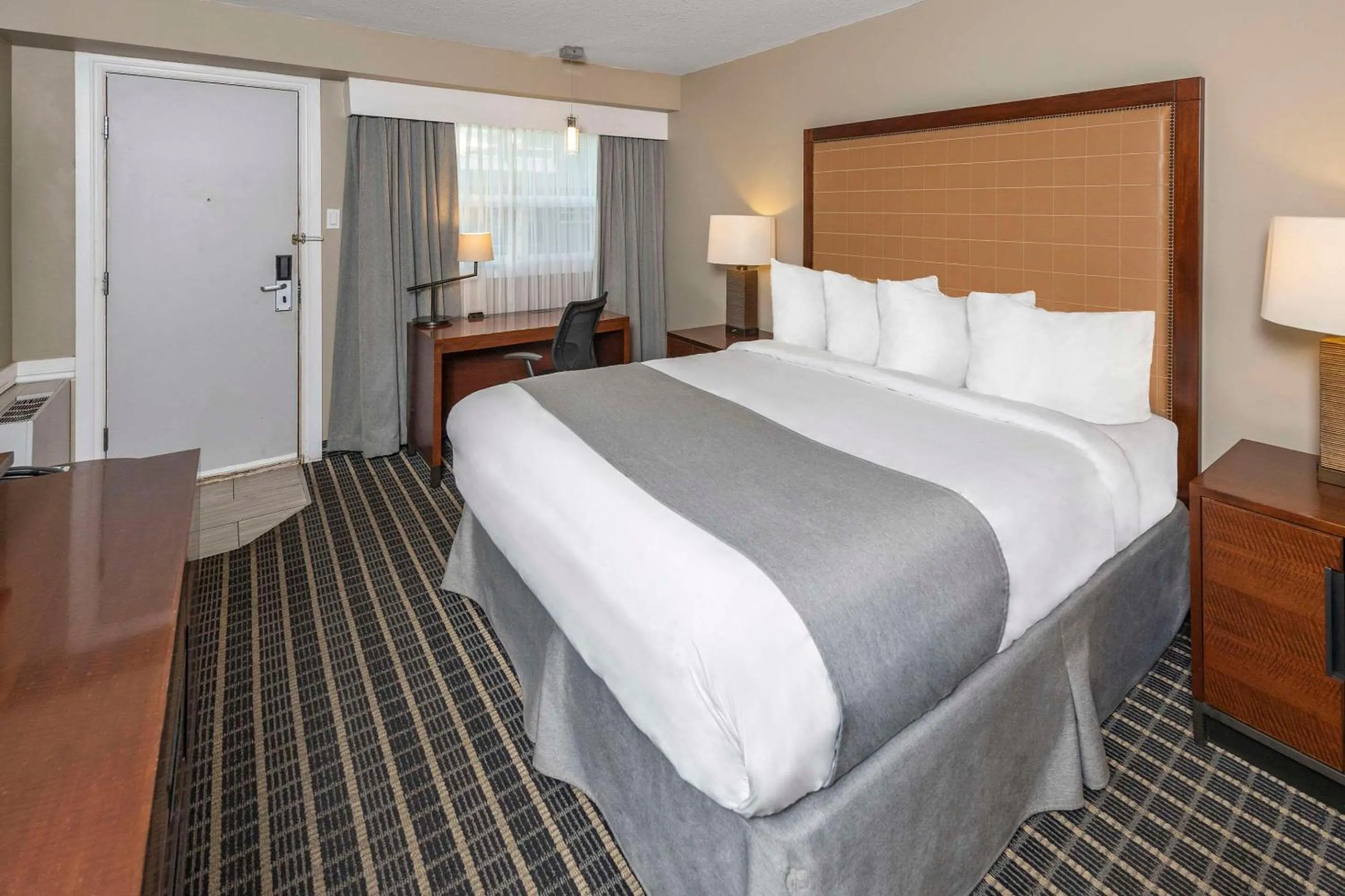 Bedroom, Bed in Clarion Pointe