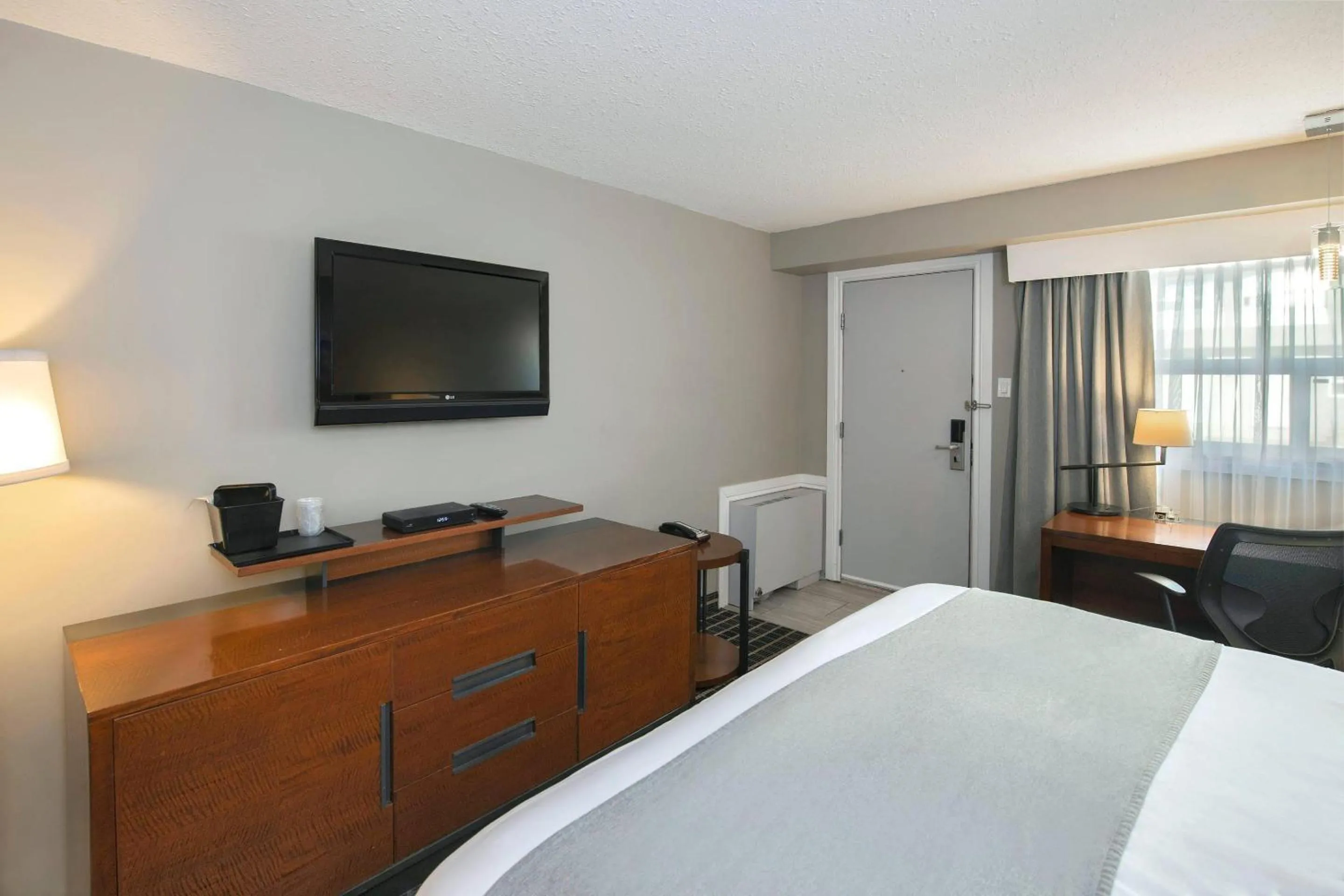 Bedroom, Bed in Clarion Pointe