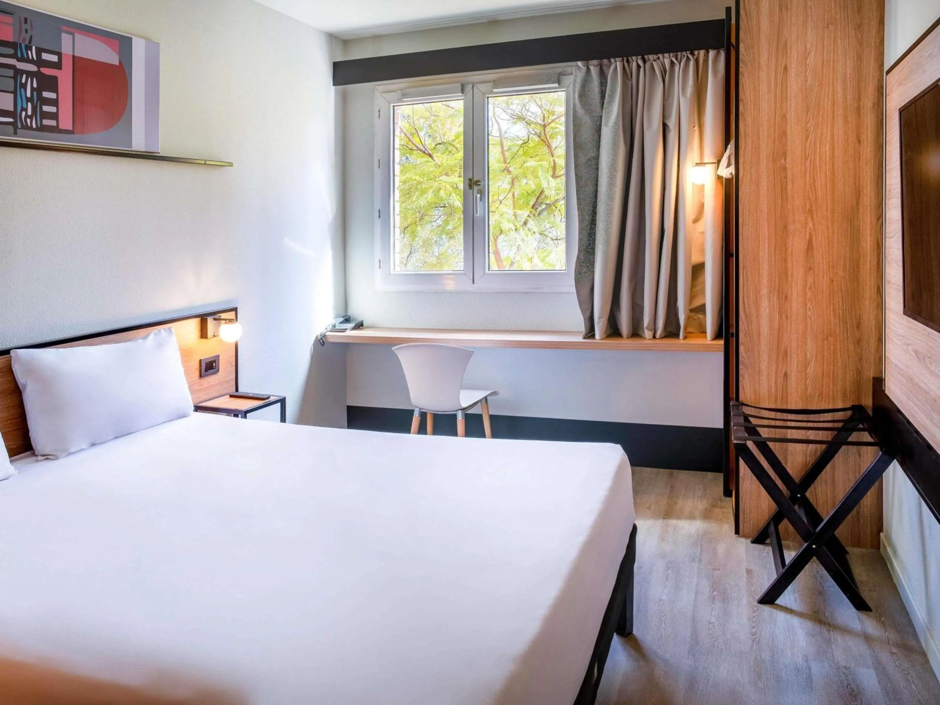 Bedroom, Bed in ibis Mendoza