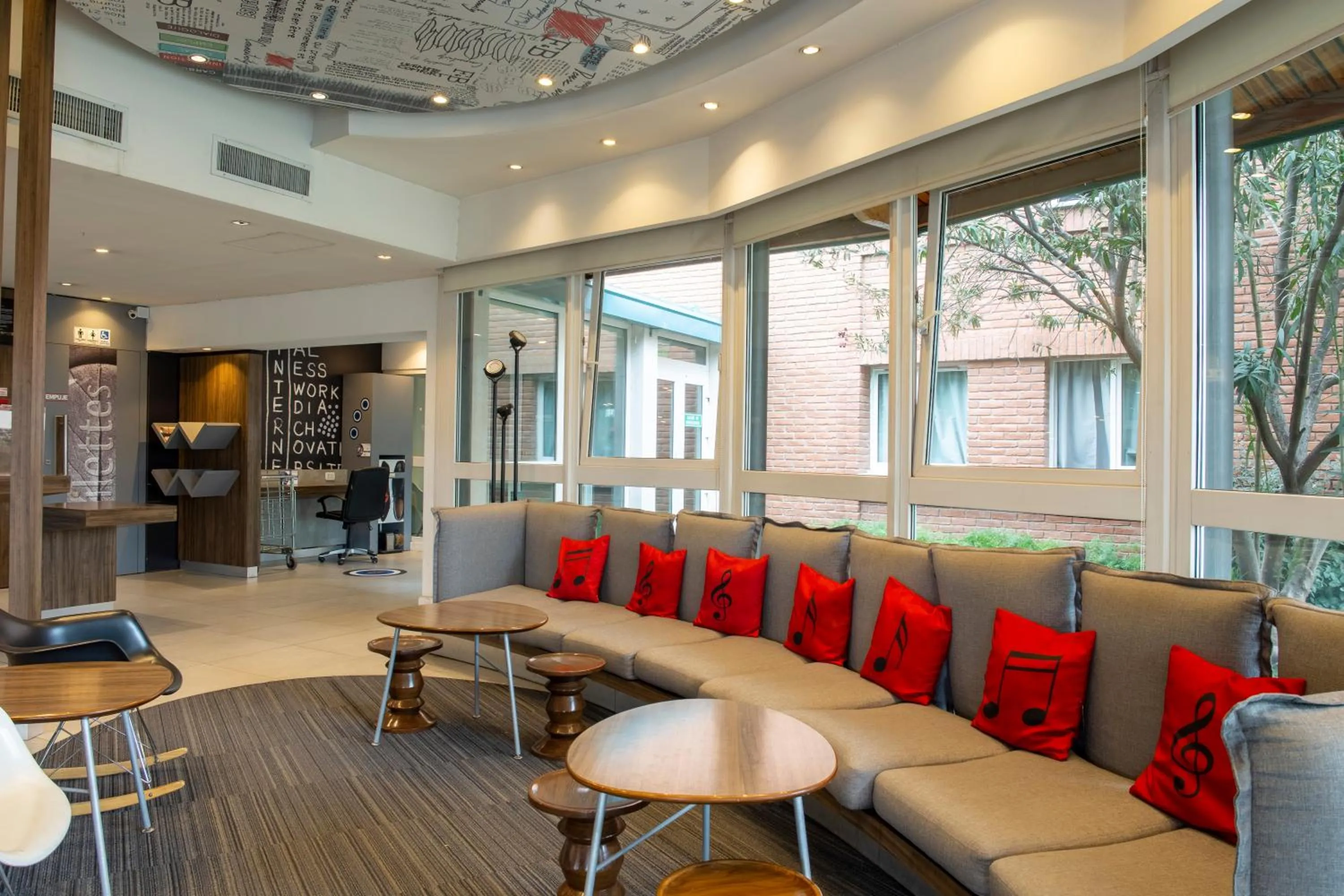 Living room in ibis Mendoza