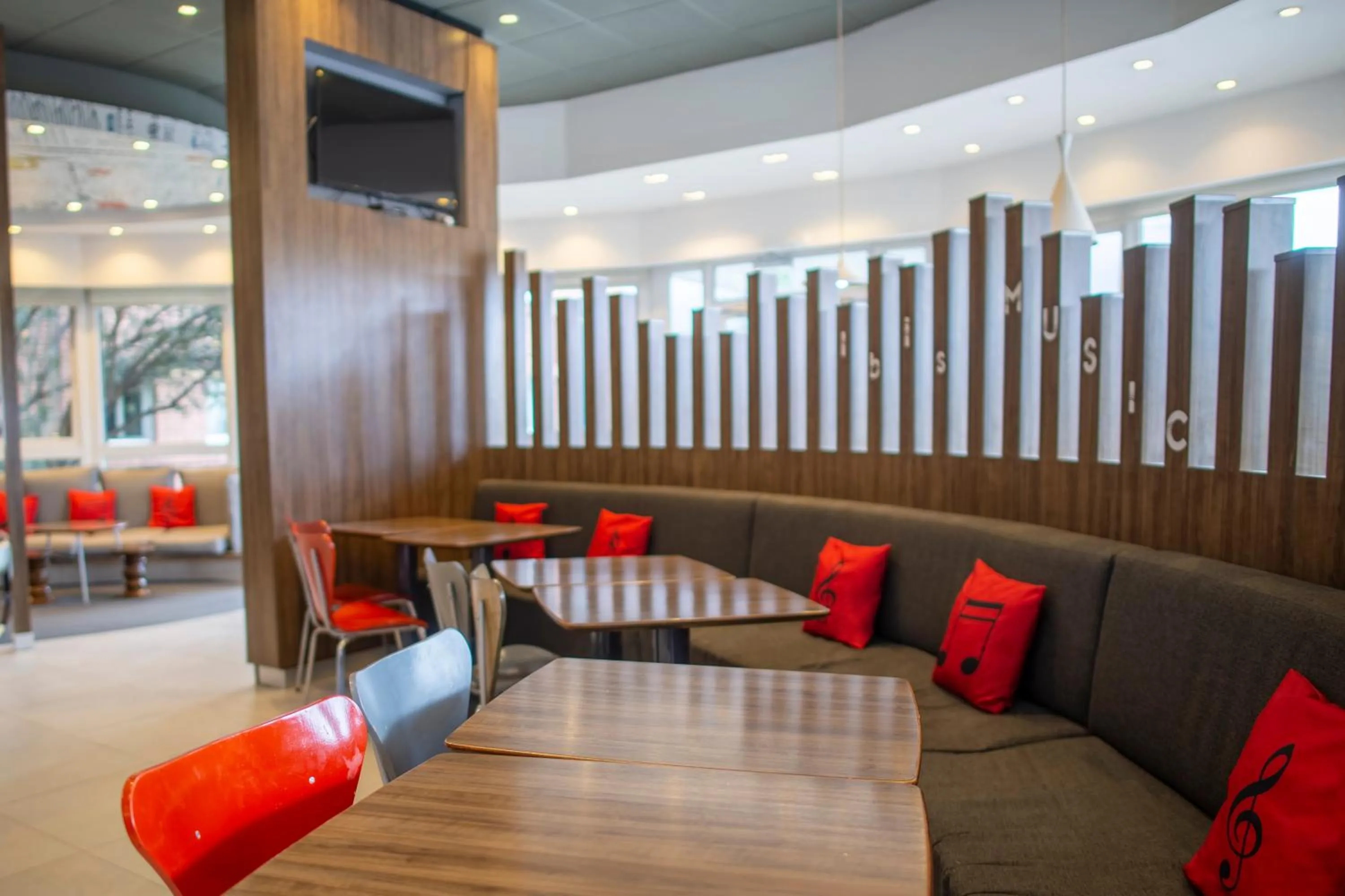 Lounge or bar in ibis Mendoza