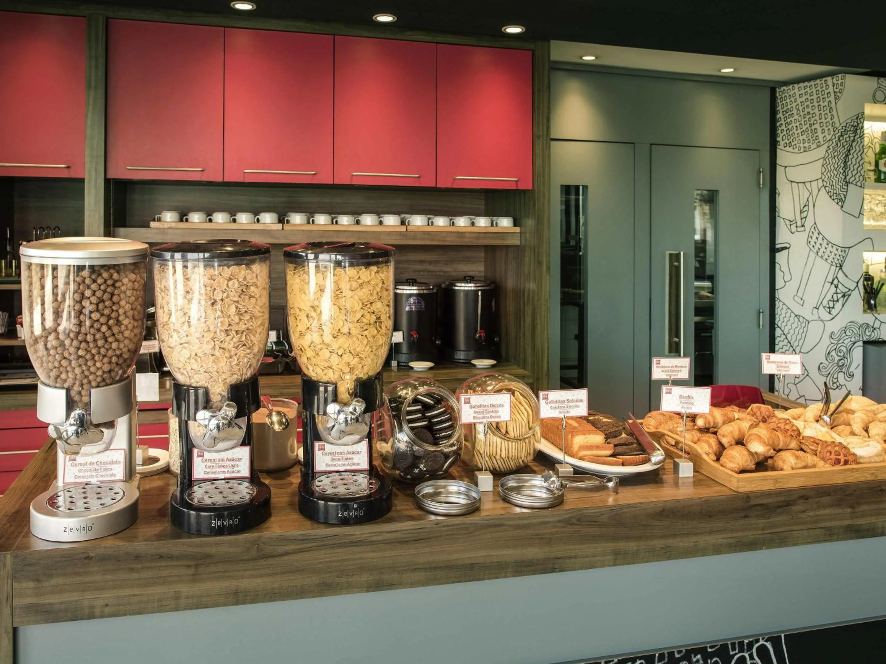 Restaurant/places to eat in ibis Mendoza