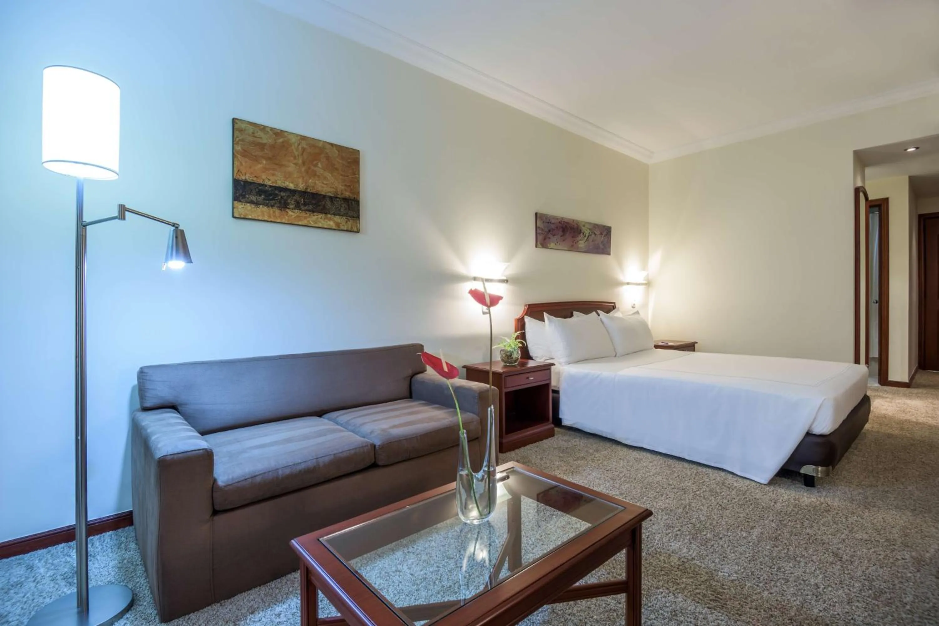 Bedroom, Bed in NH Cali Royal