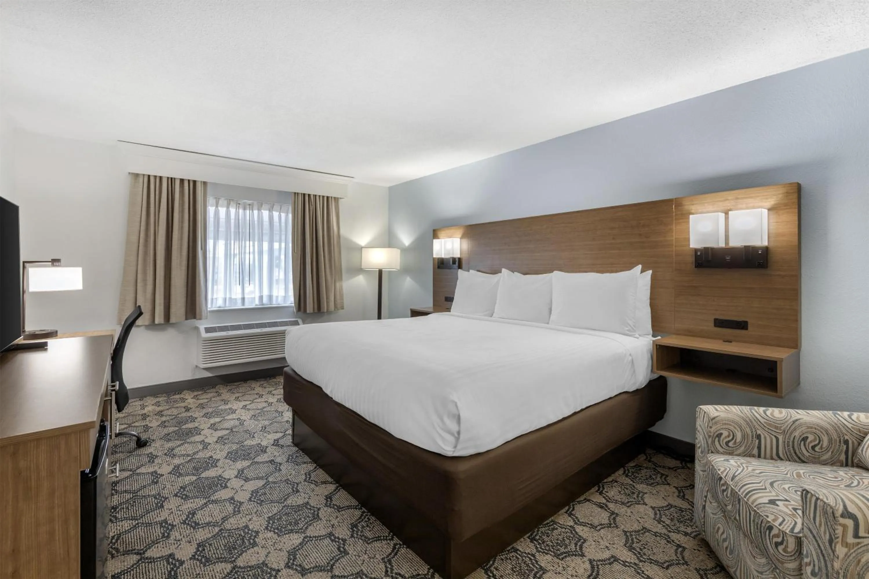 Bedroom, Bed in Best Western Palm Beach Lakes