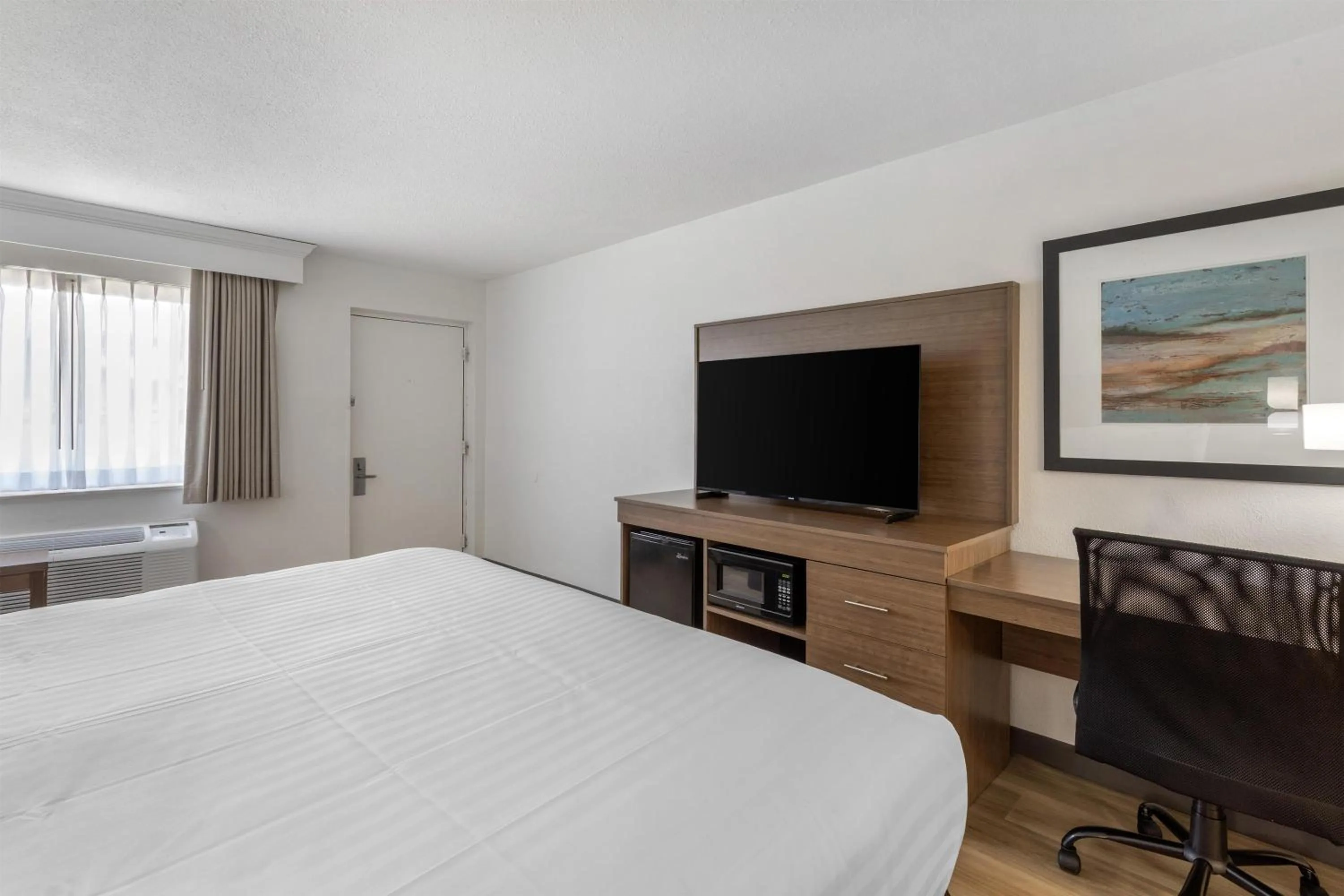 Bedroom, Bed in Best Western Palm Beach Lakes