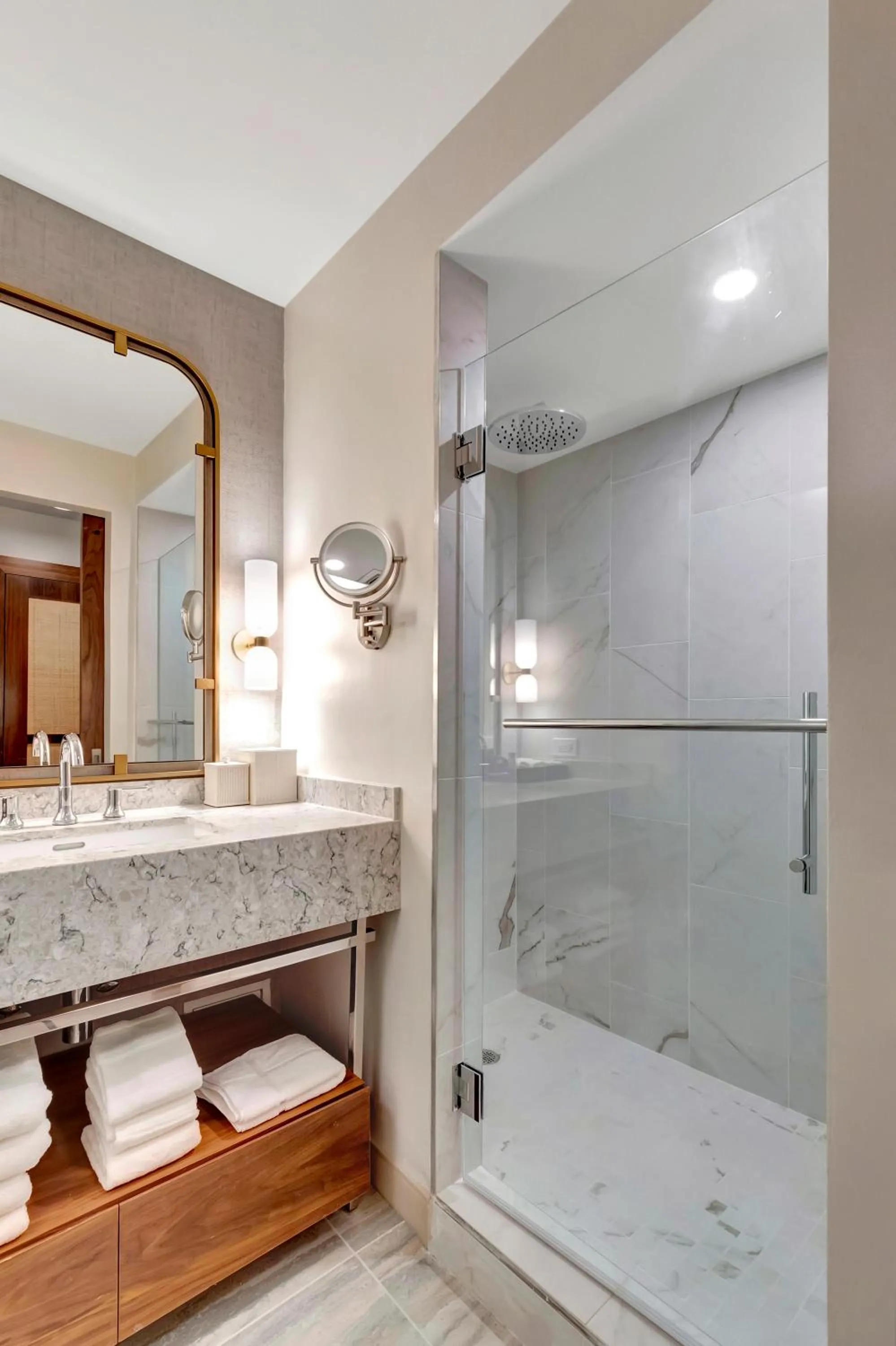 Shower in Tideline Palm Beach Ocean Resort and Spa