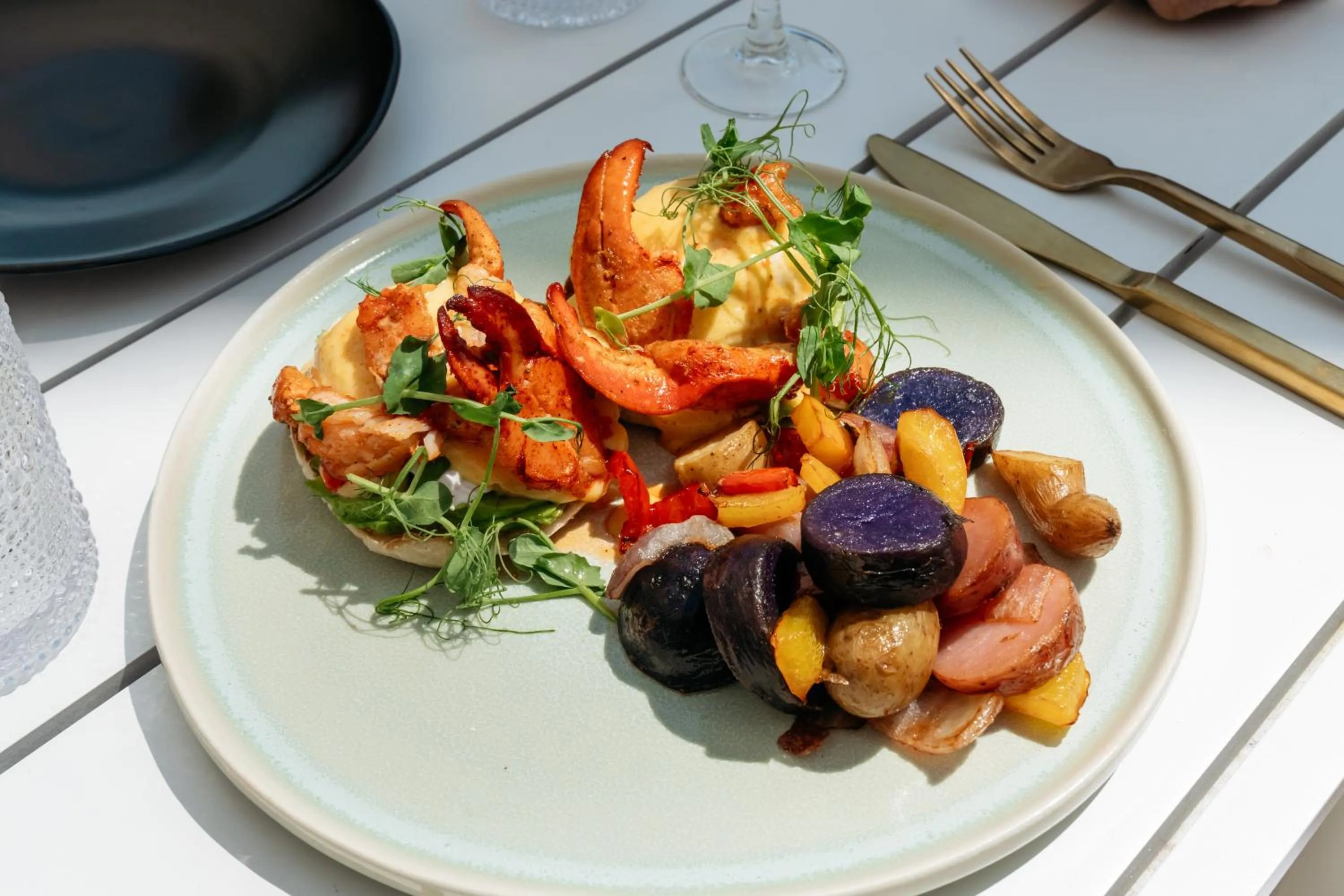 Restaurant/places to eat in Tideline Palm Beach Ocean Resort and Spa