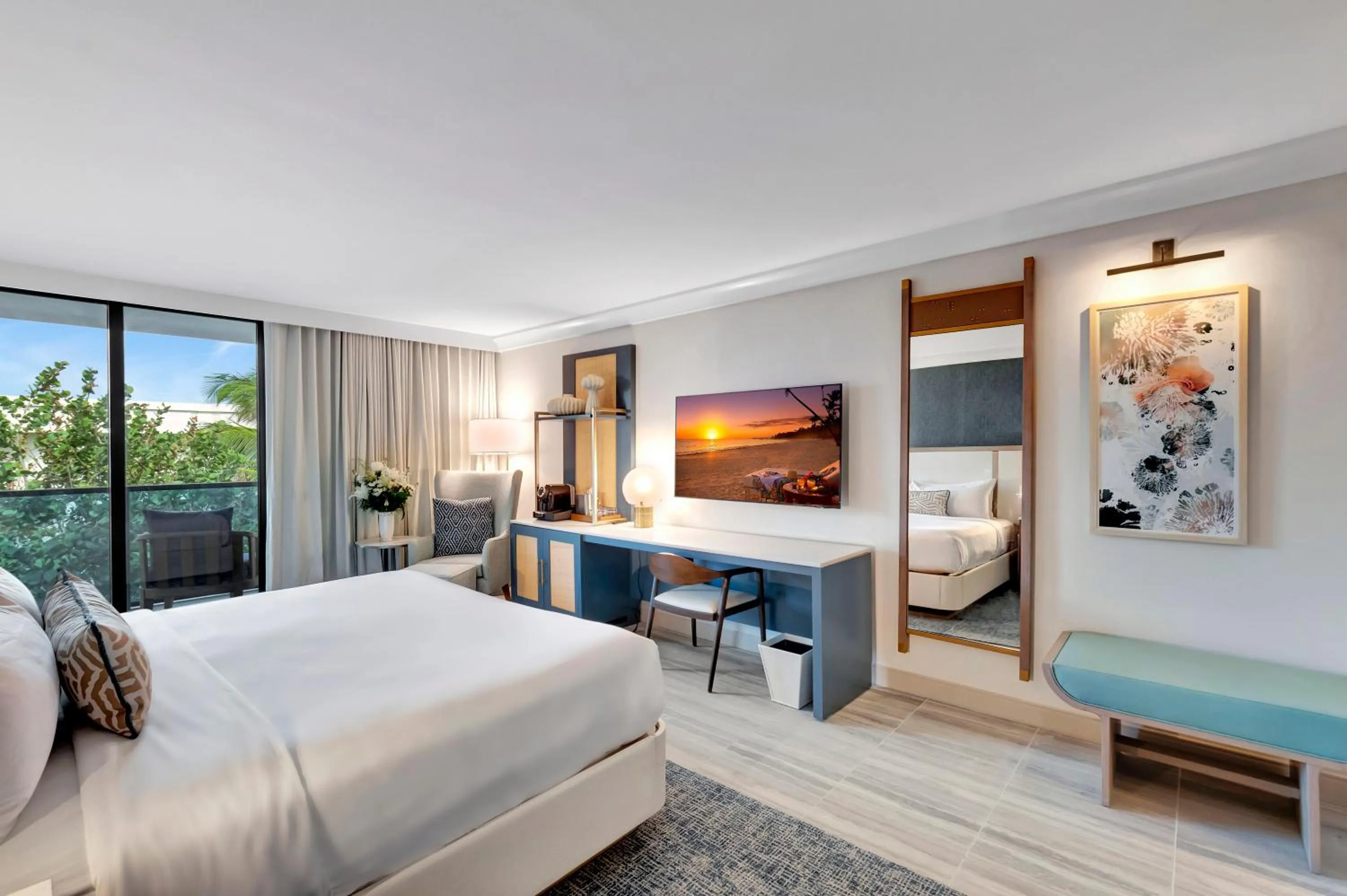 Bed in Tideline Palm Beach Ocean Resort and Spa