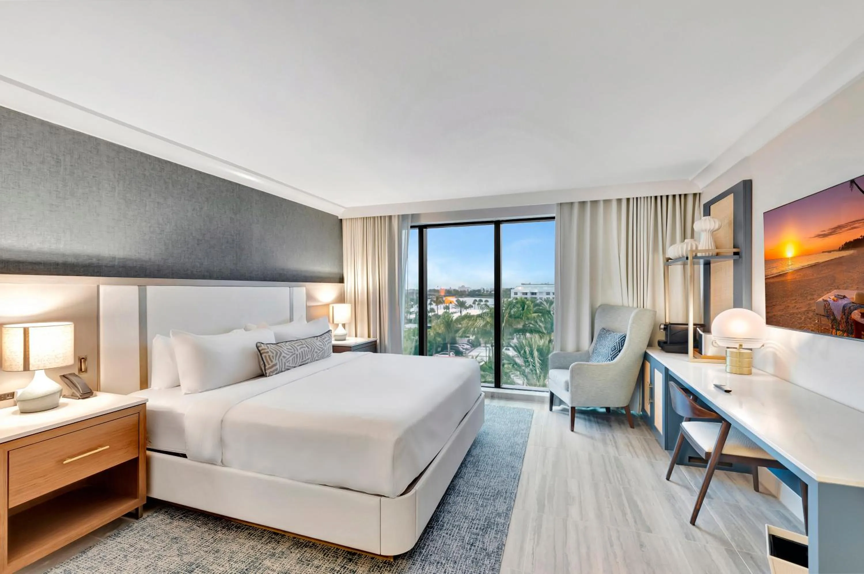 Bed in Tideline Palm Beach Ocean Resort and Spa