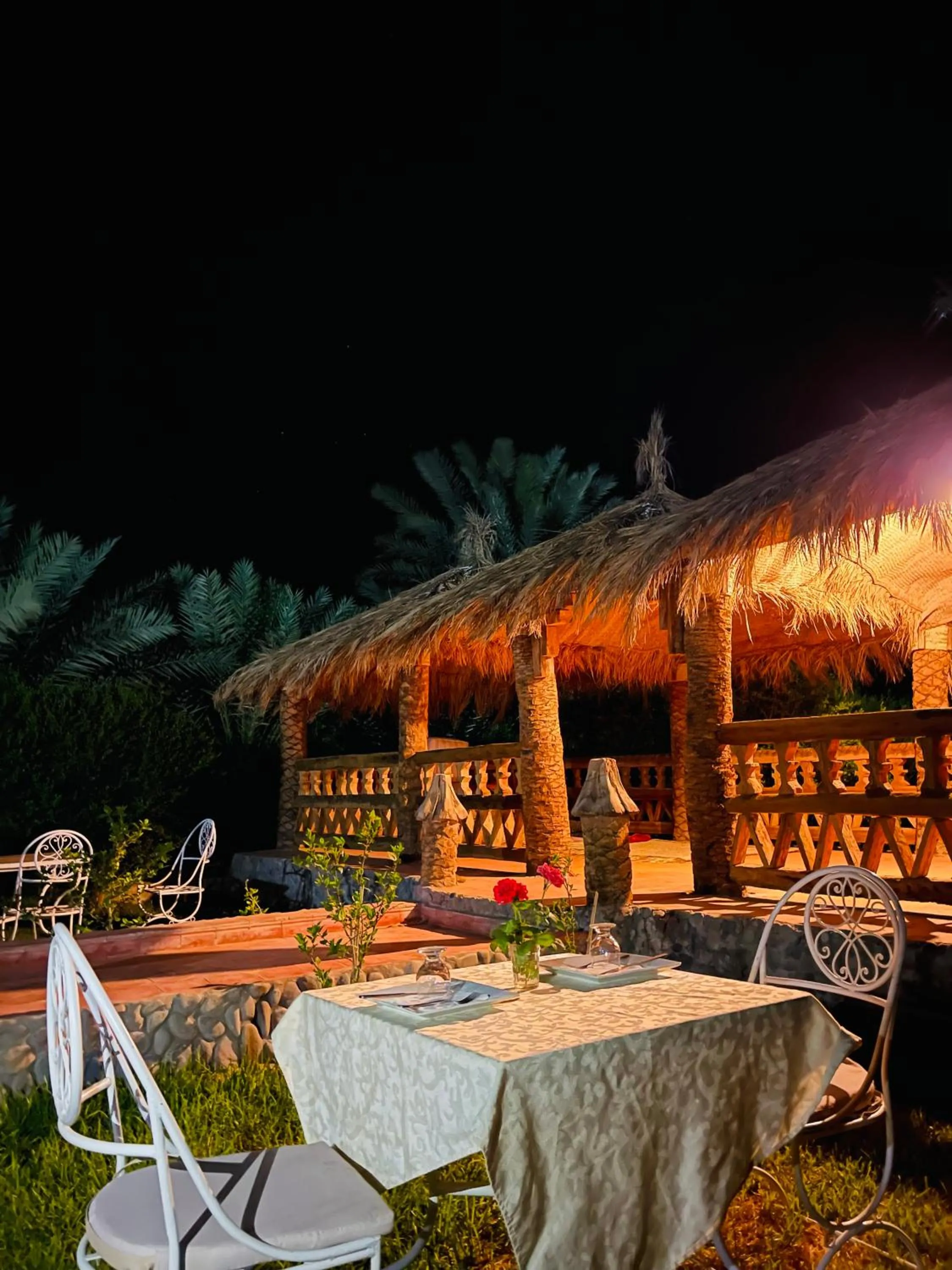 Restaurant/places to eat in Paradis Touareg