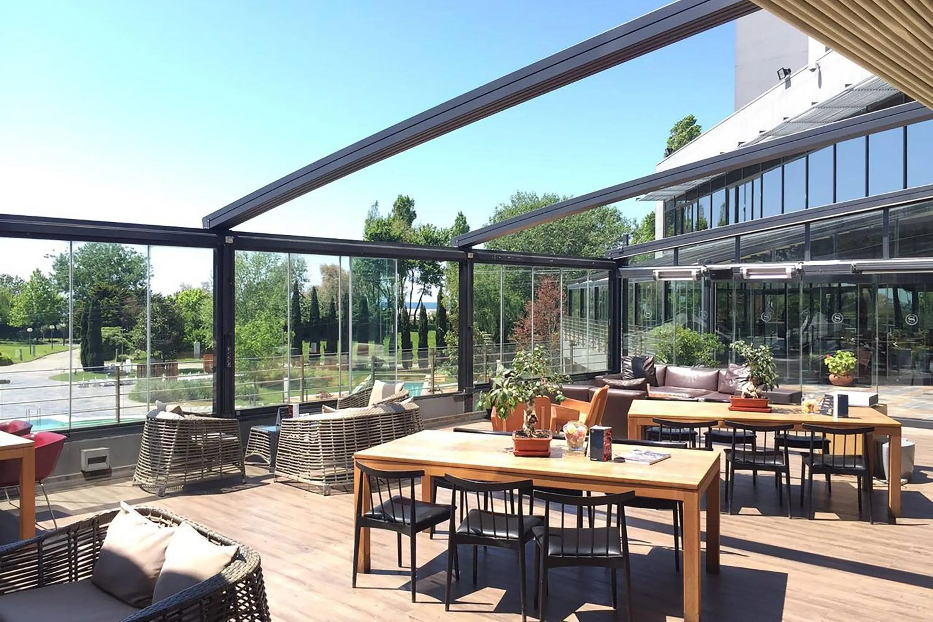 Lounge or bar in Sheraton Istanbul Atakoy Hotel