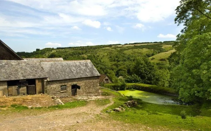 Property building in Zeal Farm