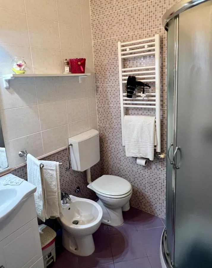 Shower in B&B Il Girasole