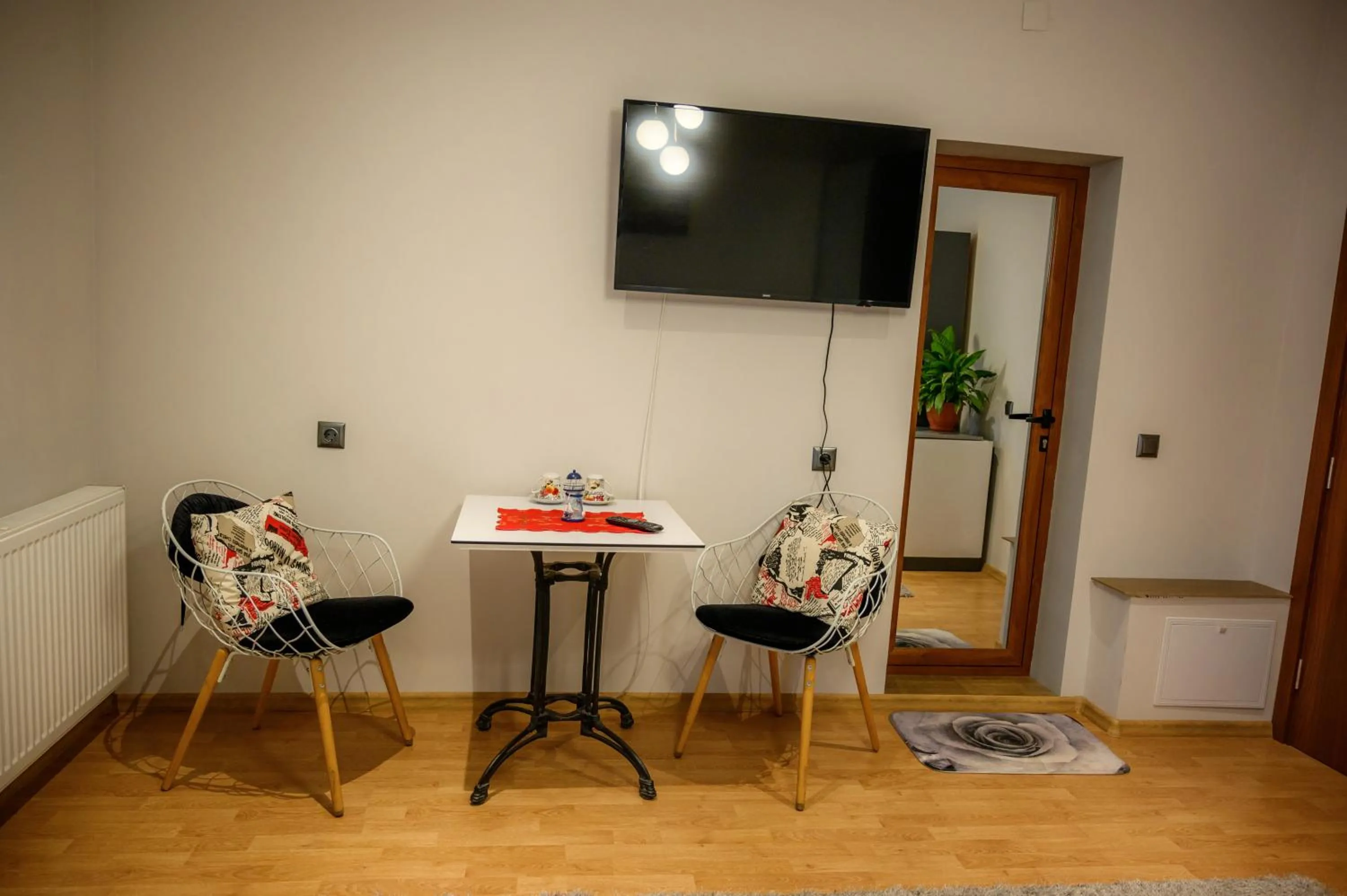 Communal lounge/ TV room in Guest House Angelkovi