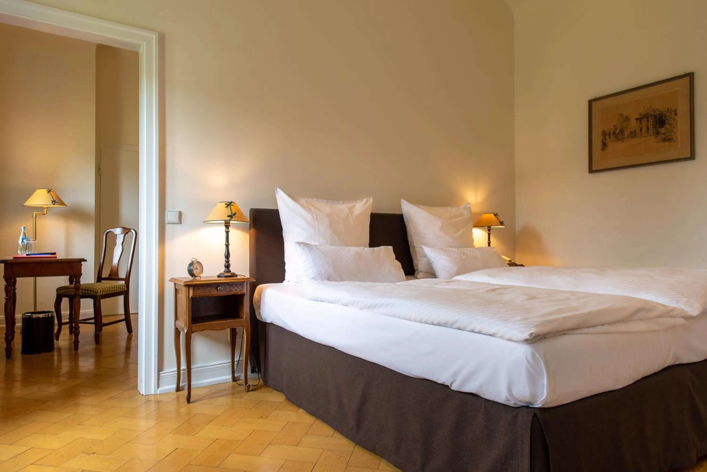 Bedroom, Bed in Gästehaus Schloss Saareck