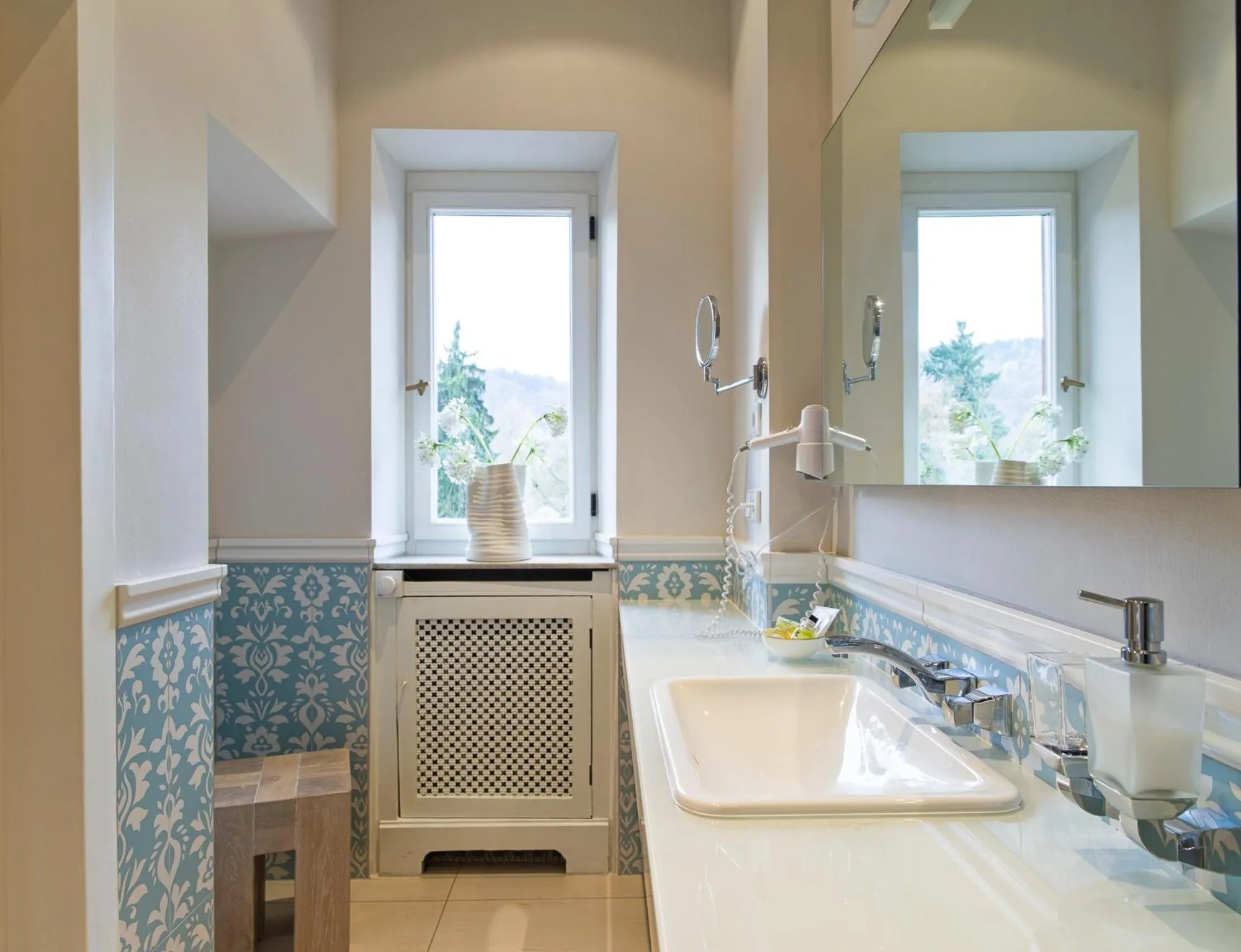 Bathroom in Gästehaus Schloss Saareck