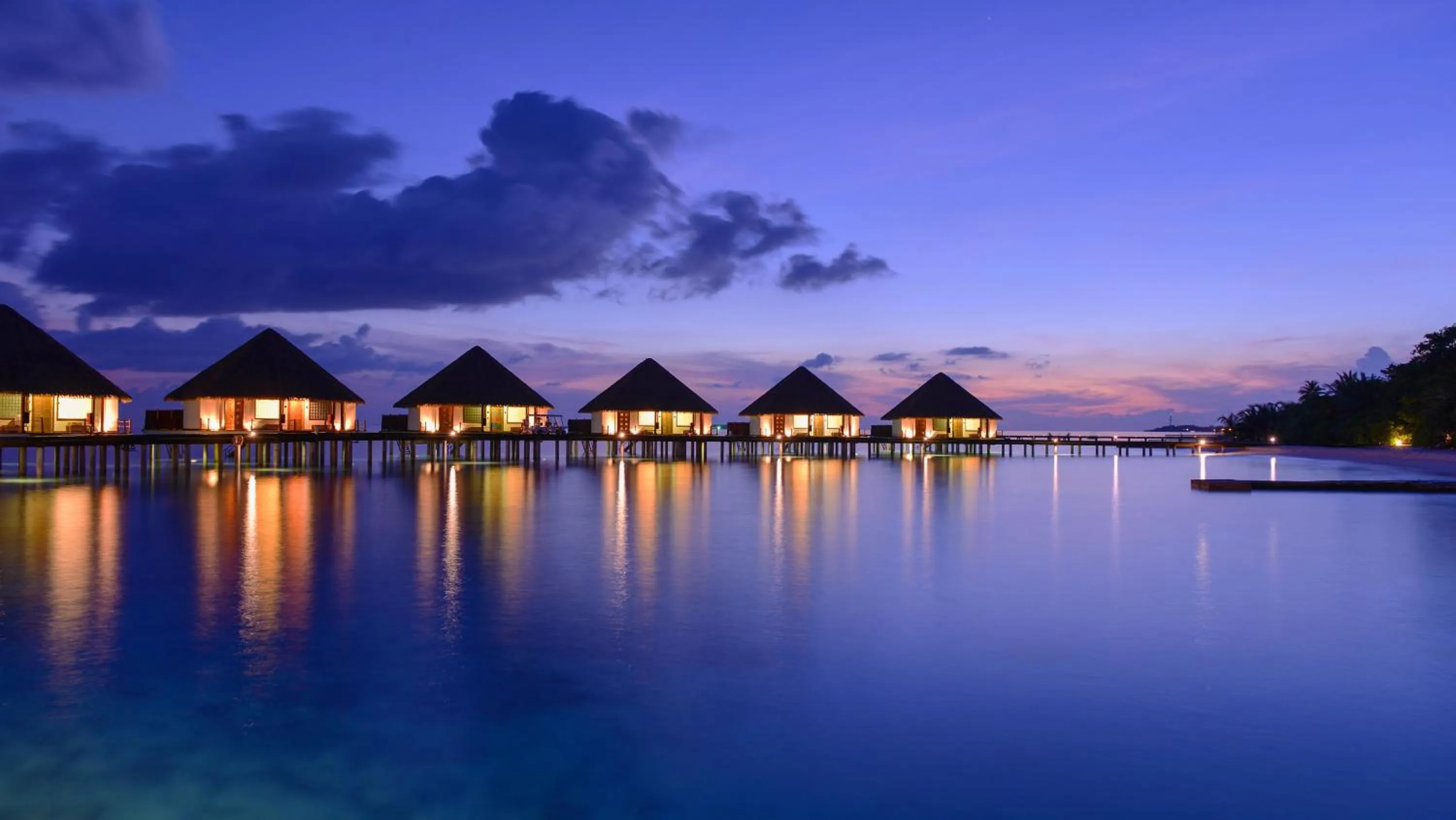Sunset in Adaaran Prestige Water Villas - with Dine around Premium All inclusive - 24 hours