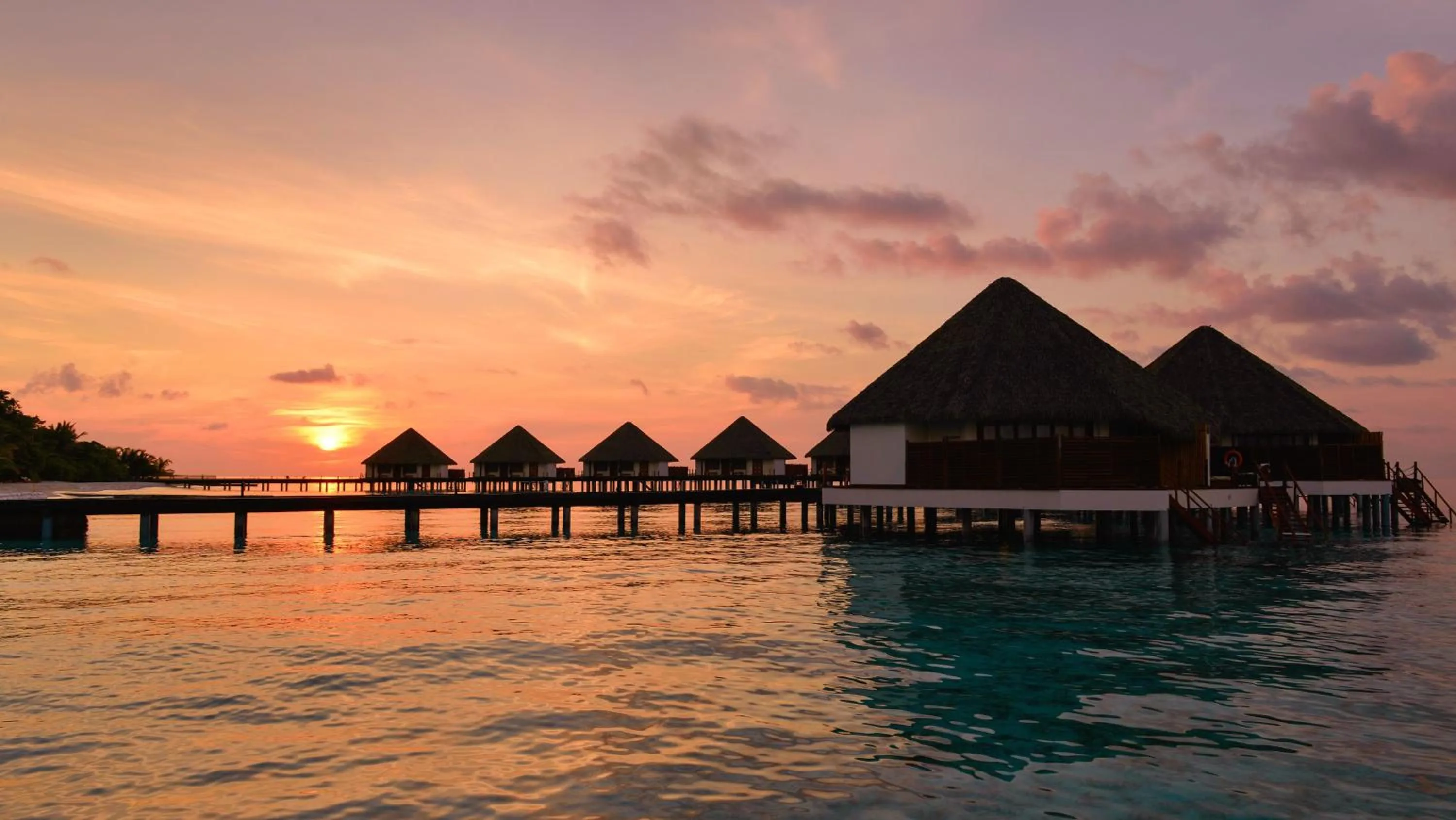 Sunset in Adaaran Prestige Water Villas - with Dine around Premium All inclusive - 24 hours