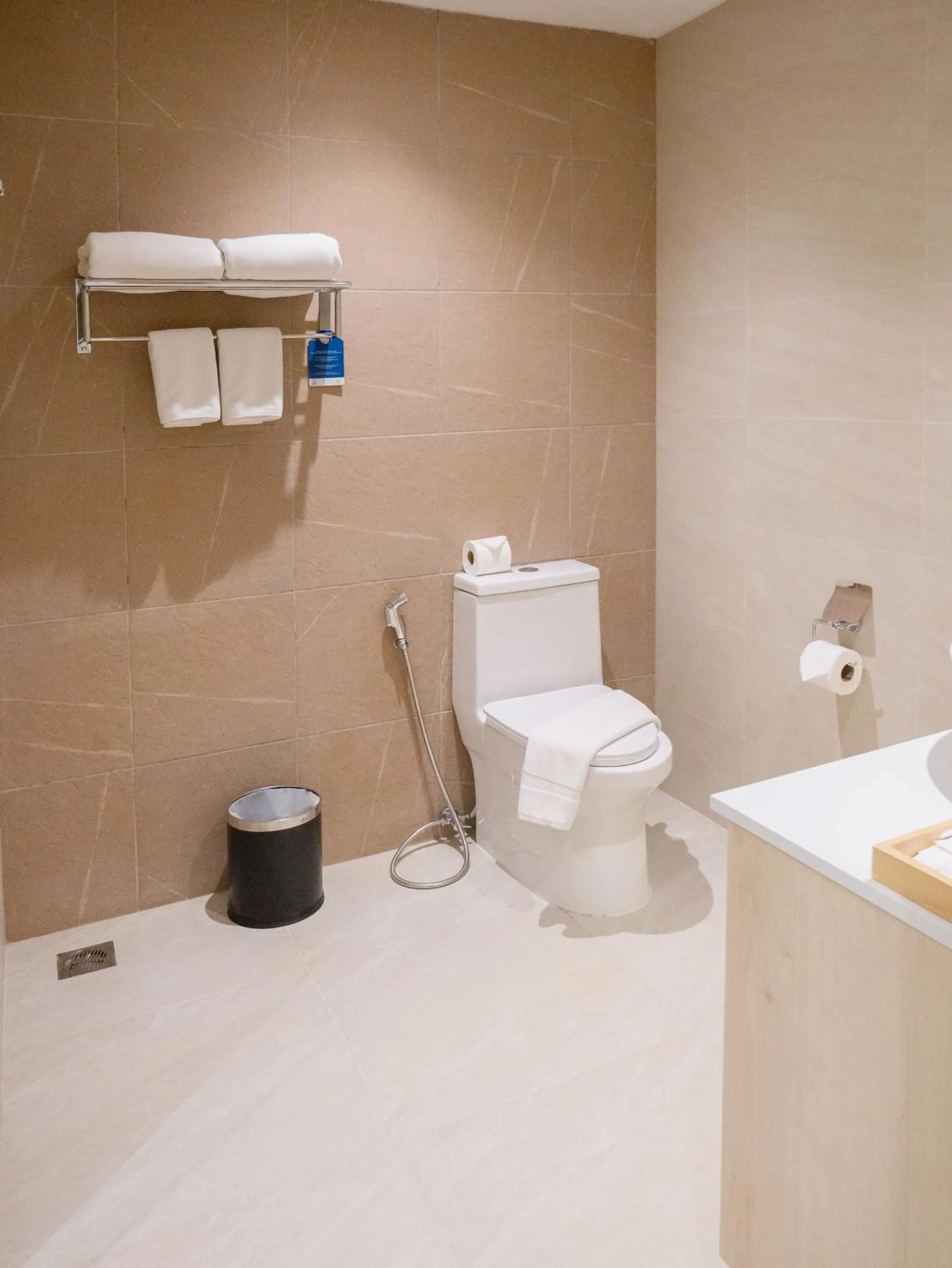 Toilet in Khaolak Emerald Beach Resort and Spa