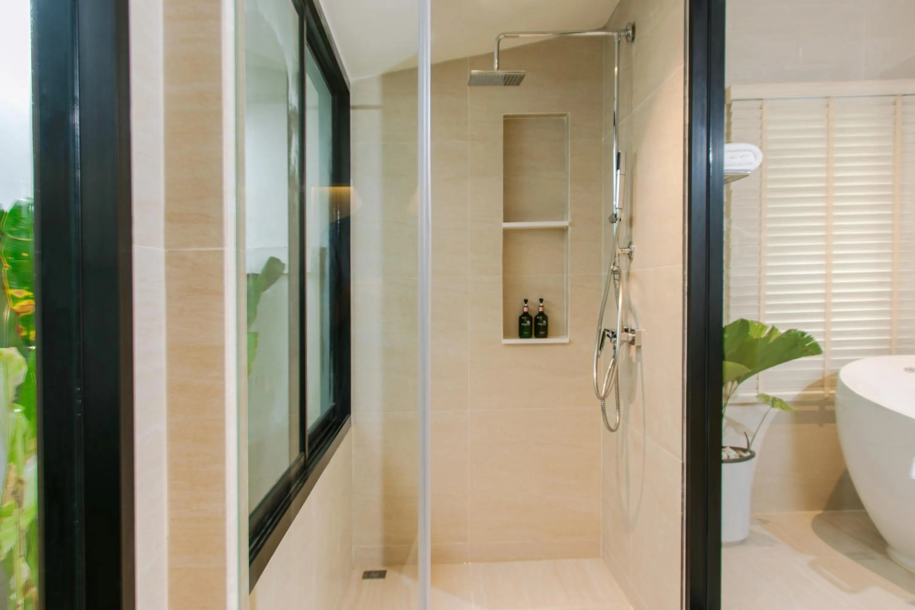 Bathroom in Khaolak Emerald Beach Resort and Spa