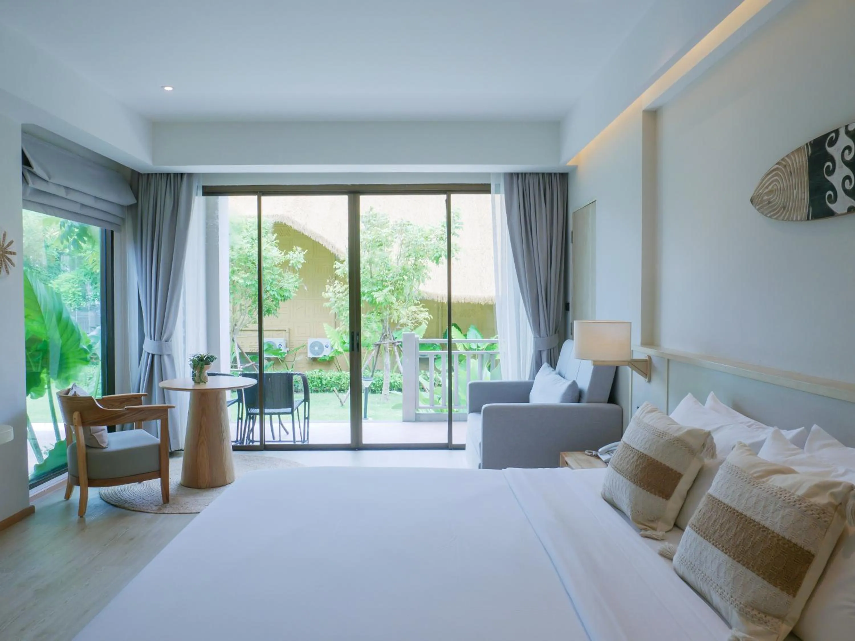 Property building, Bed in Khaolak Emerald Beach Resort and Spa