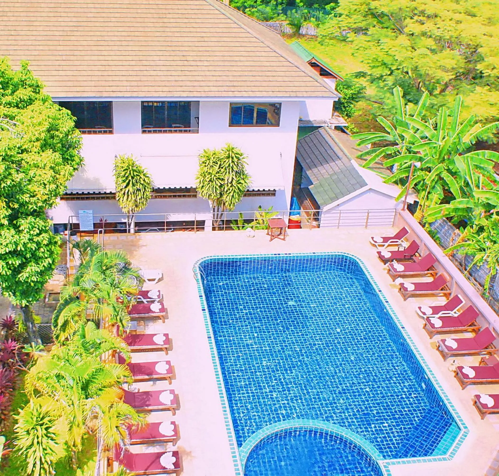 Pool view in Lamai Inn 99 Bungalows