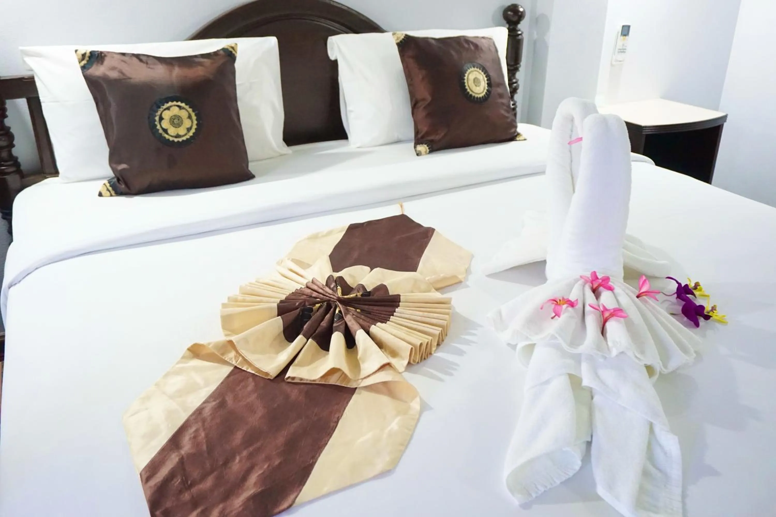 Bedroom, Bed in Lamai Inn 99 Bungalows