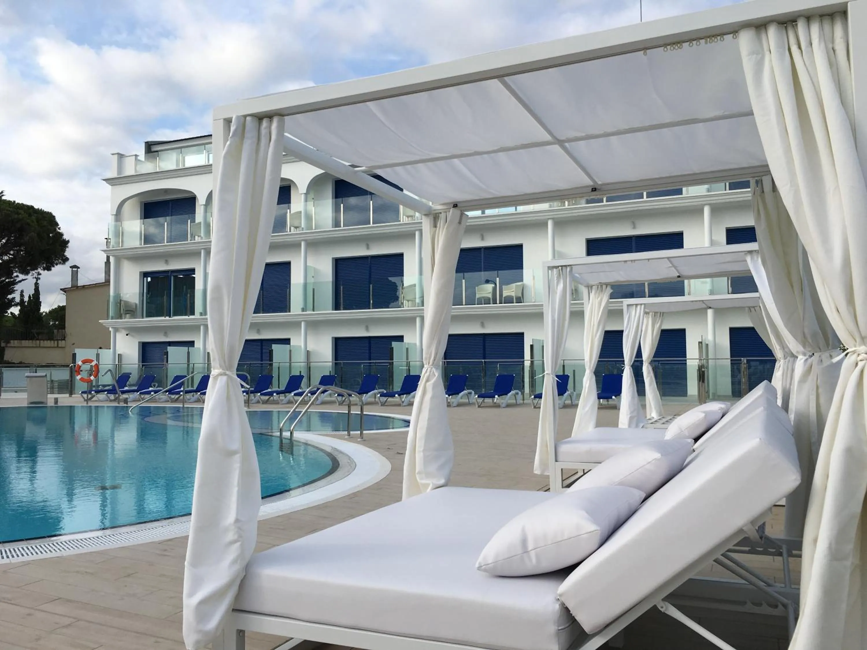 Swimming pool in Masd Mediterraneo Hotel Apartamentos Spa