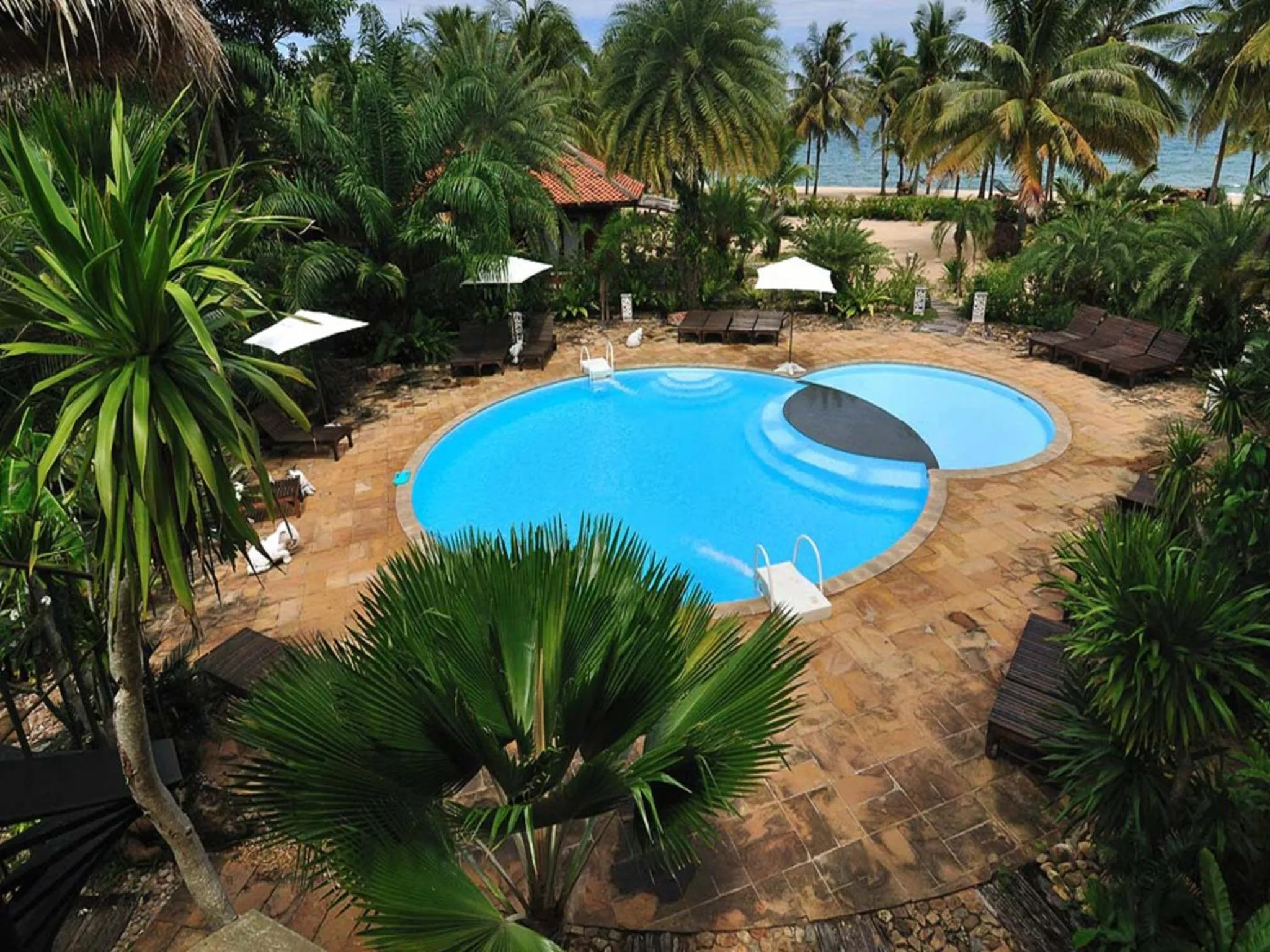 Swimming pool in Rachavadee Bankrut Resort