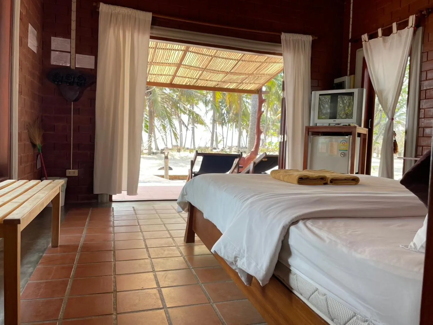 Bed in Rachavadee Bankrut Resort