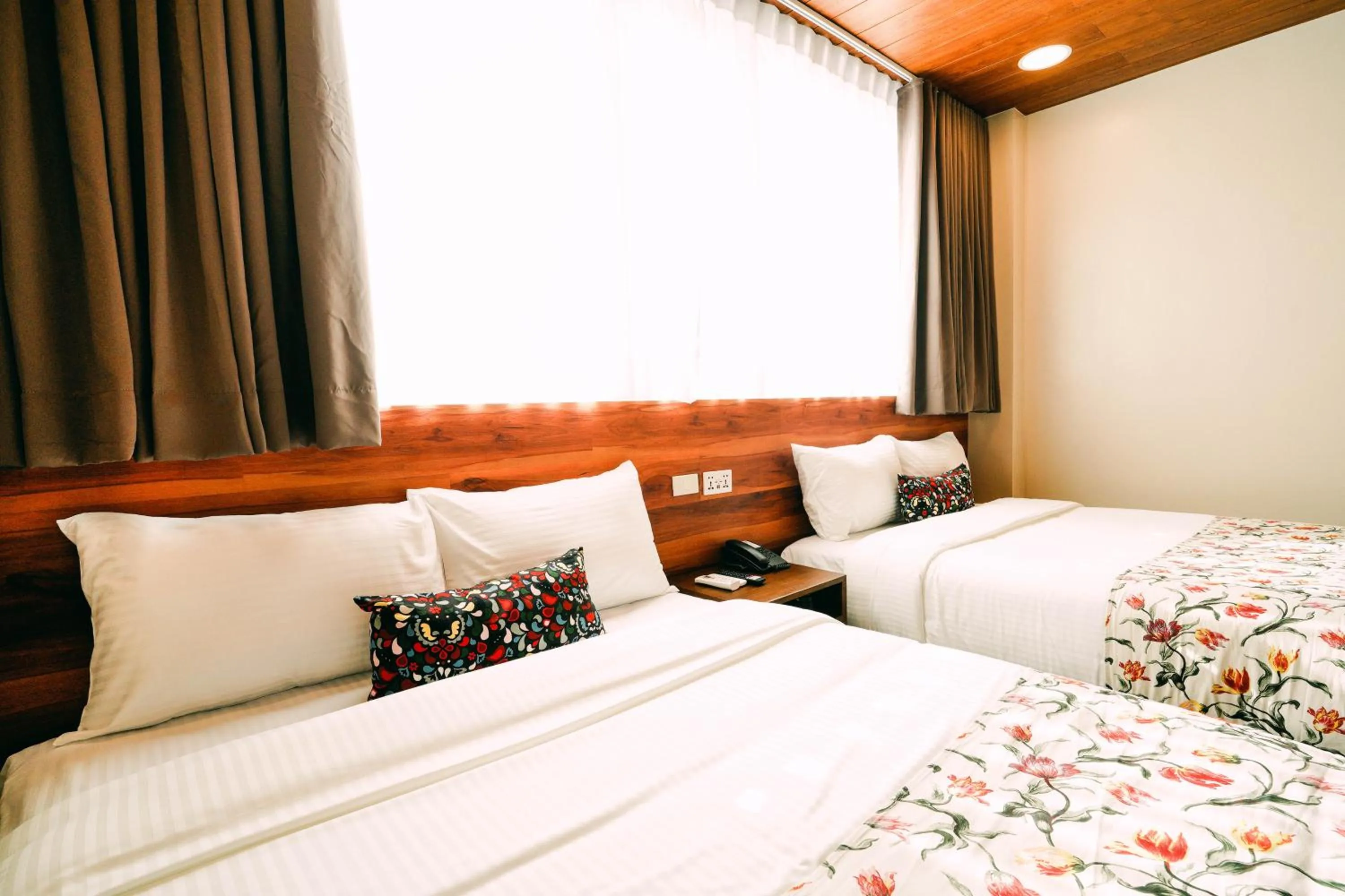 Bed in Hotel Kimberly Tagaytay