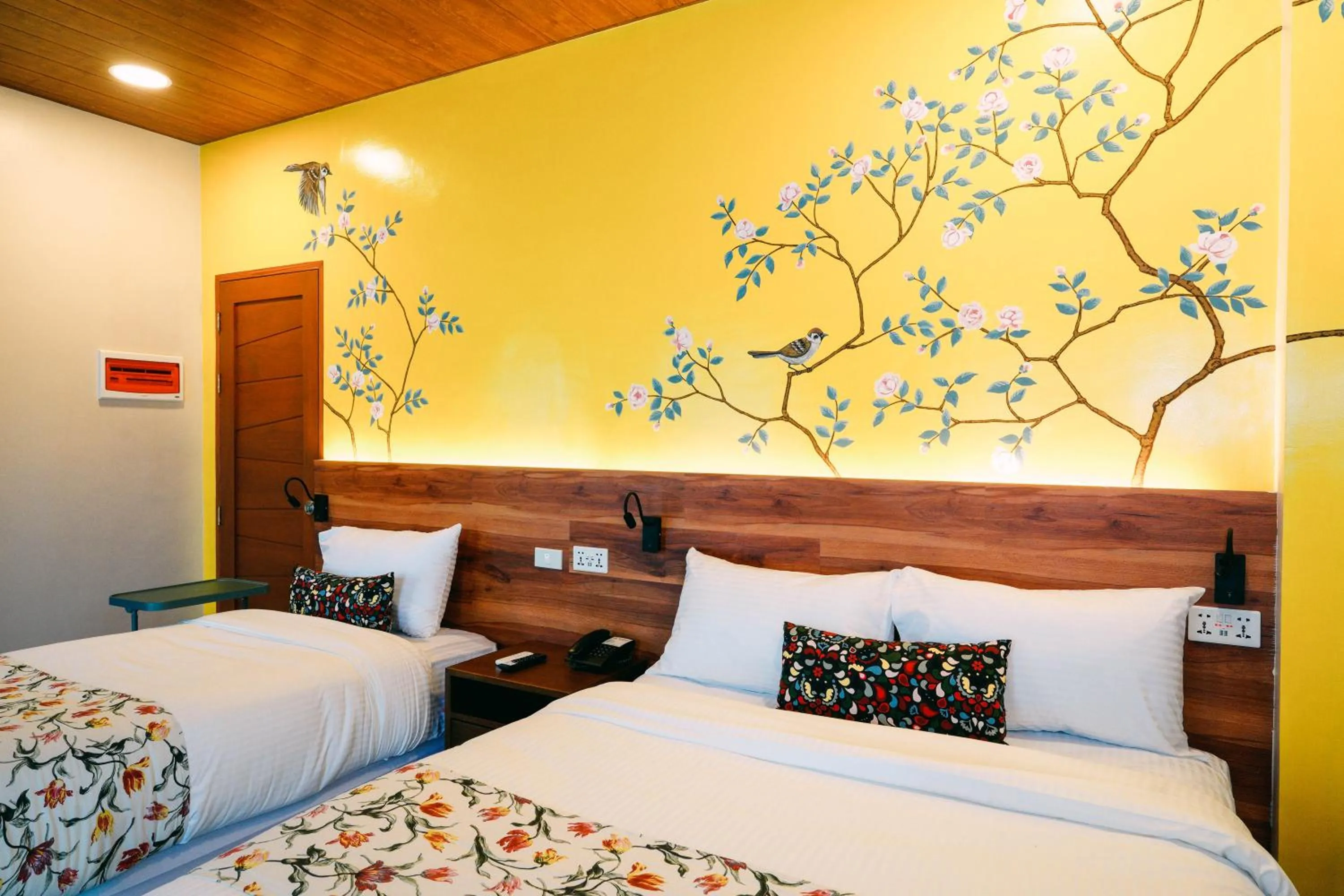 Bed in Hotel Kimberly Tagaytay