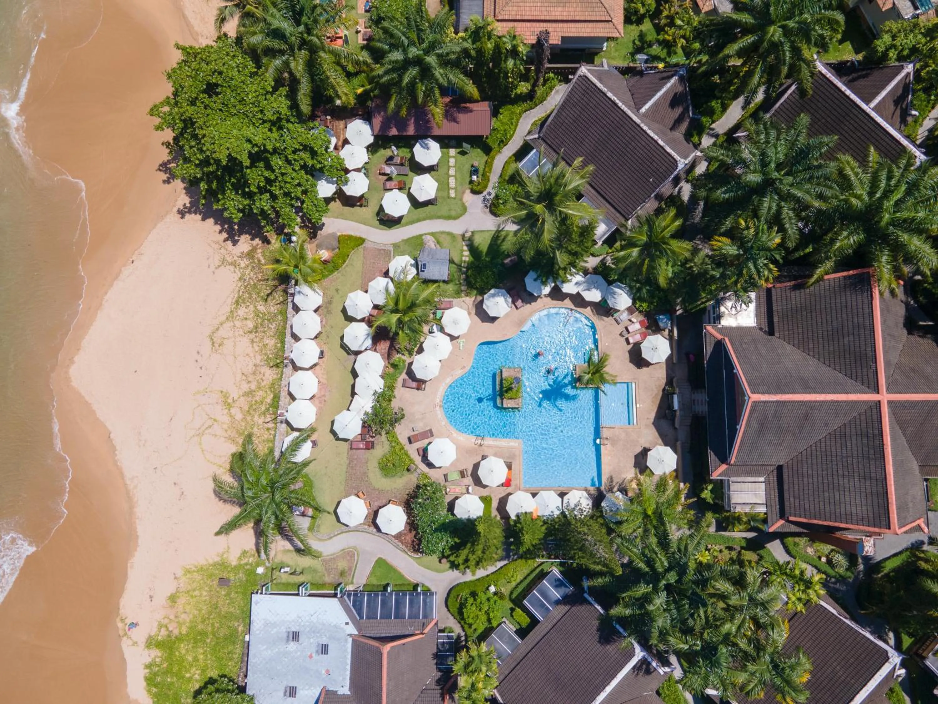Swimming pool in Khaolak Palm Beach Resort