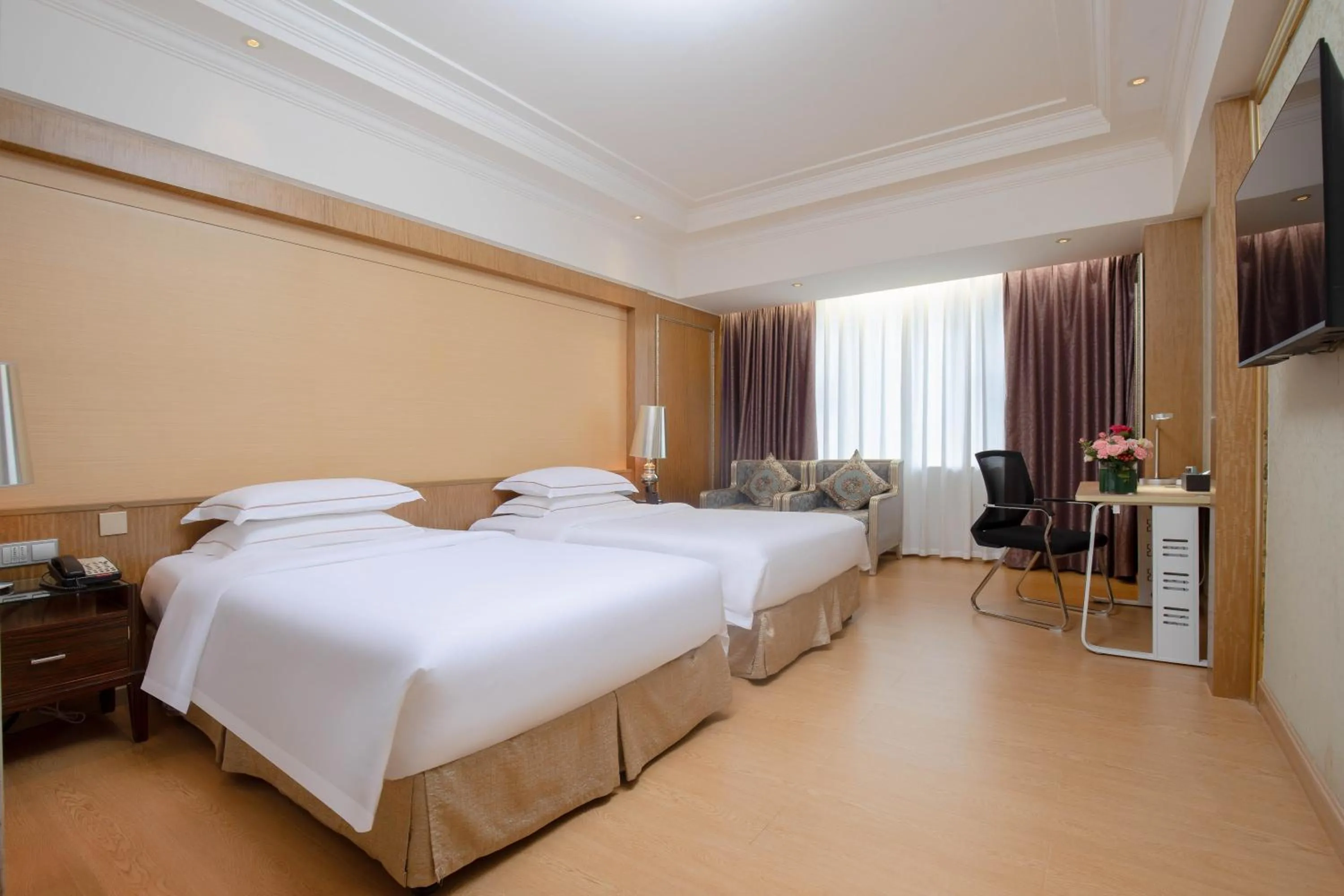 Bed in Guangzhou Good International Hotel