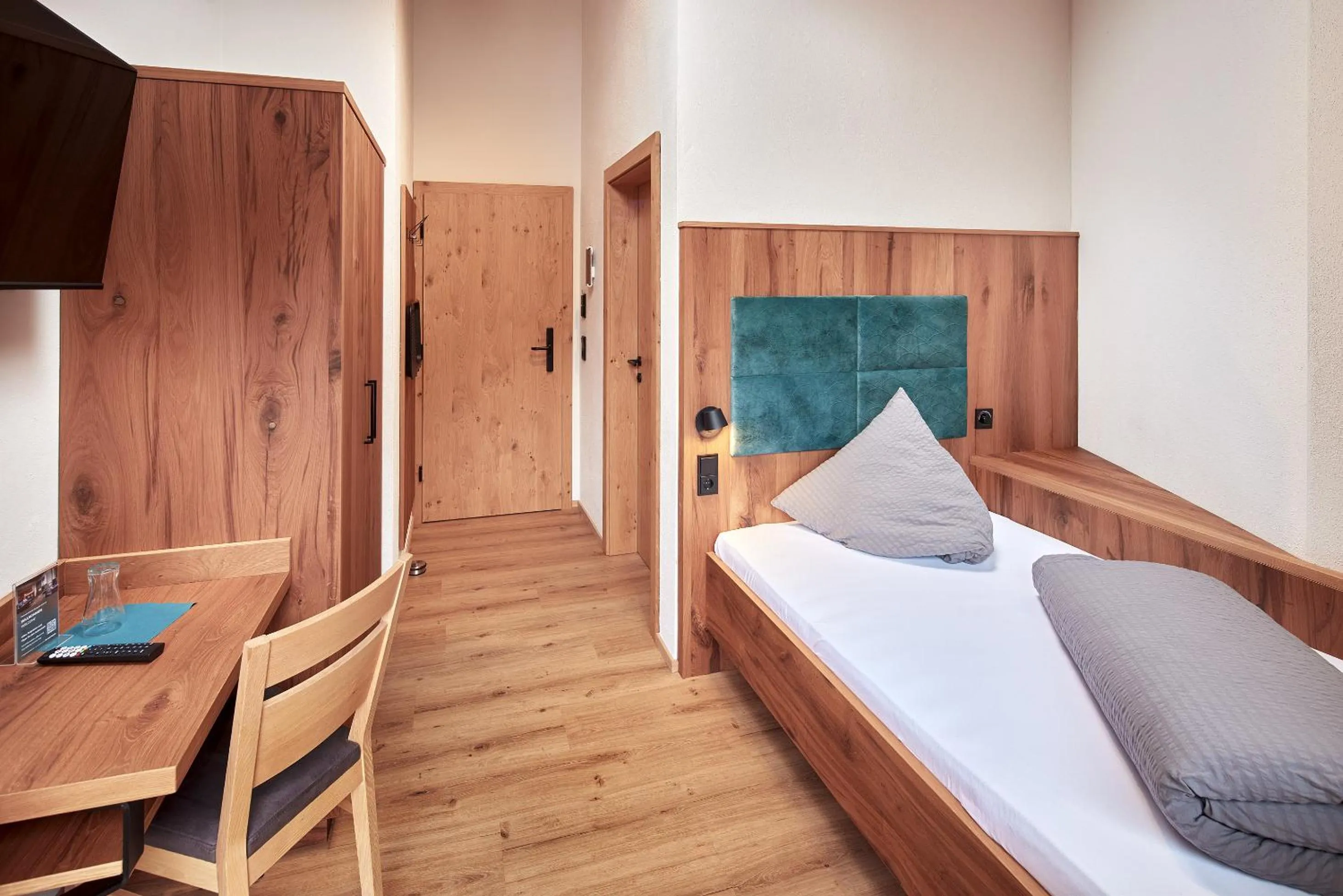 Bedroom, Bed in Panoramahotel Burgeck