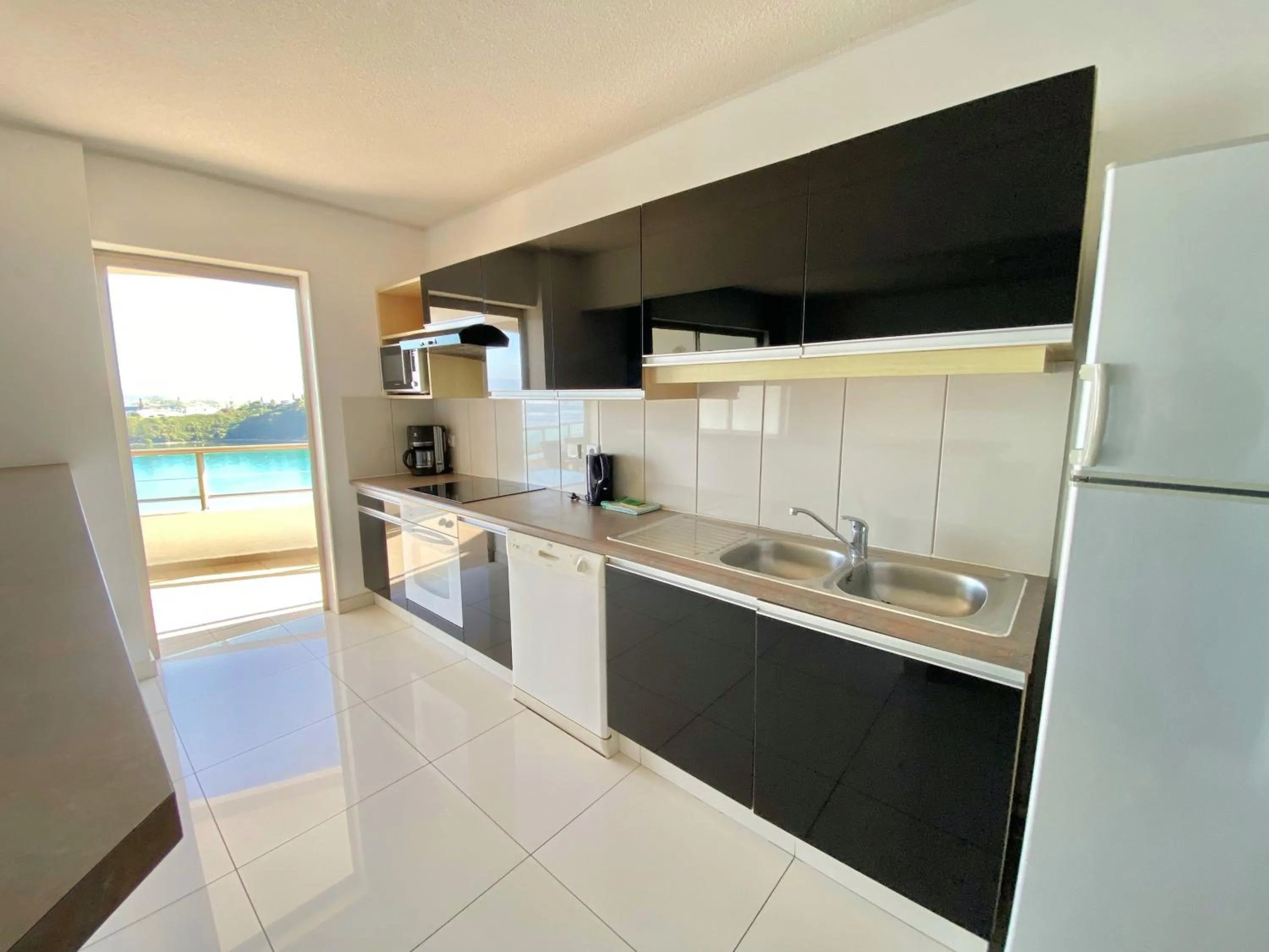 kitchen in Casa Del Sole Apartments