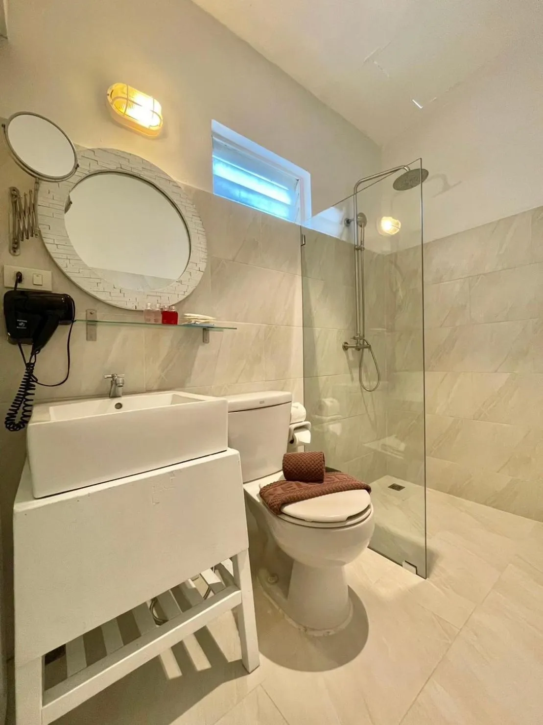 Bathroom in Green Gallery Beach Boutique Hotel