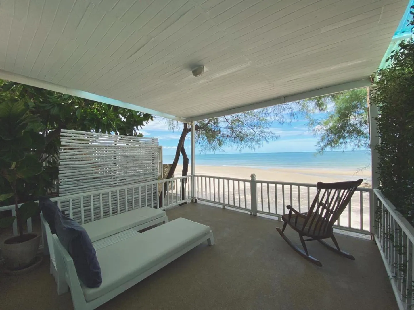 Balcony/Terrace in Green Gallery Beach Boutique Hotel