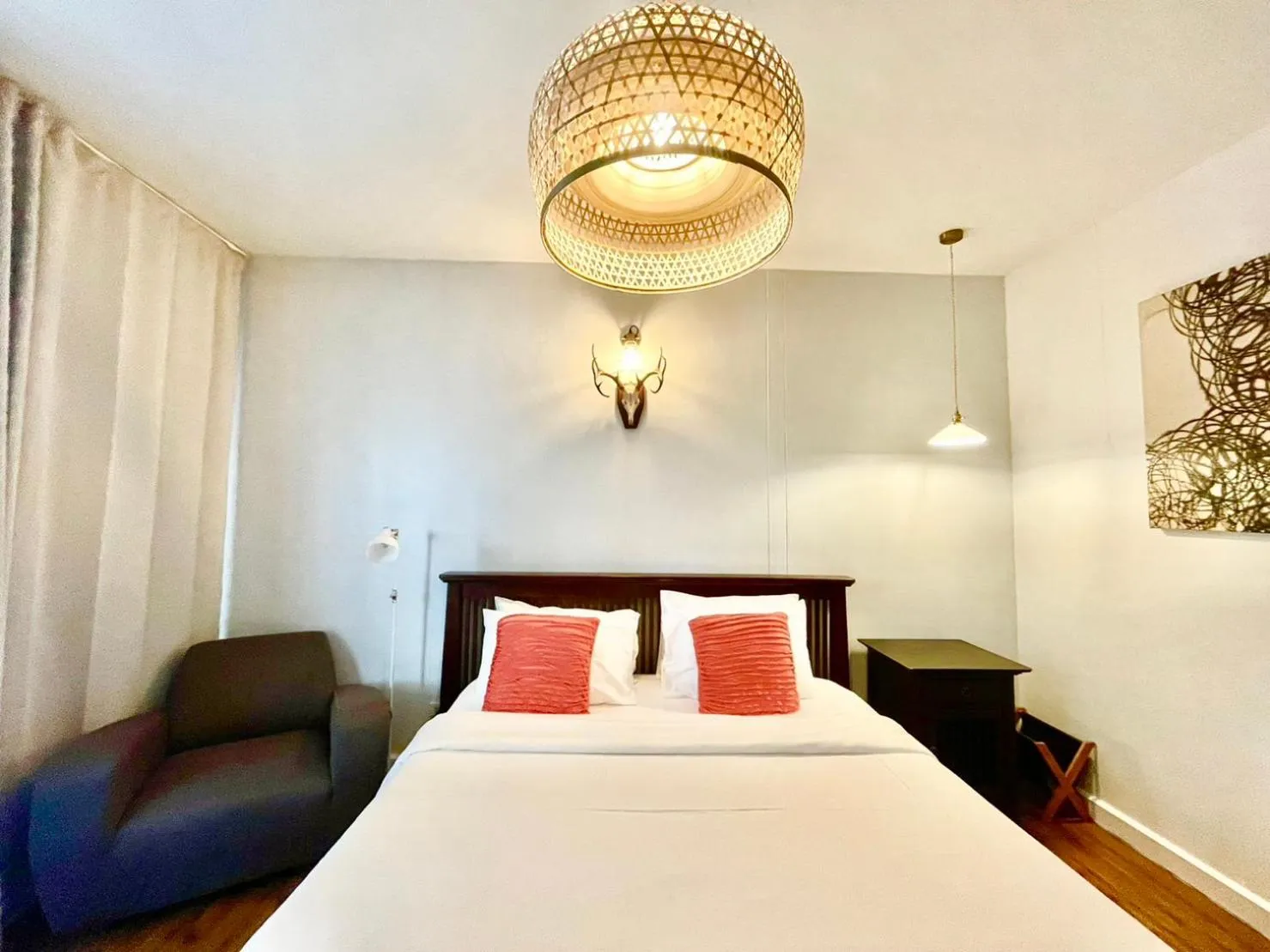 Bed in Green Gallery Beach Boutique Hotel