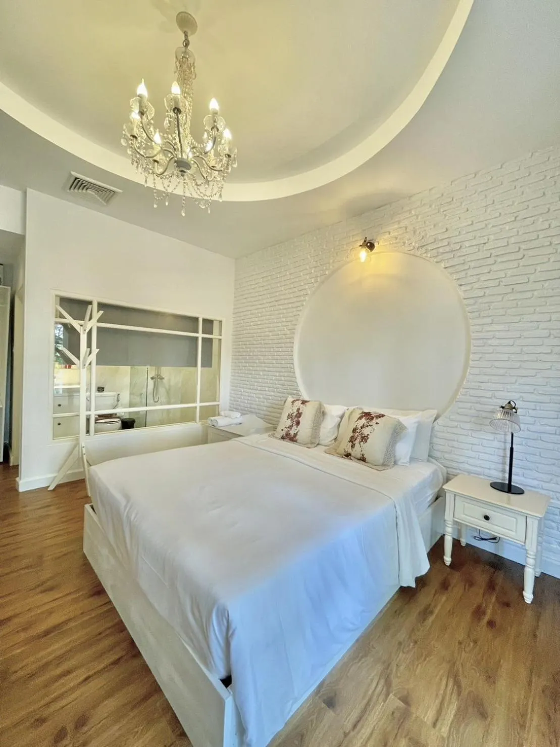 Bed in Green Gallery Beach Boutique Hotel