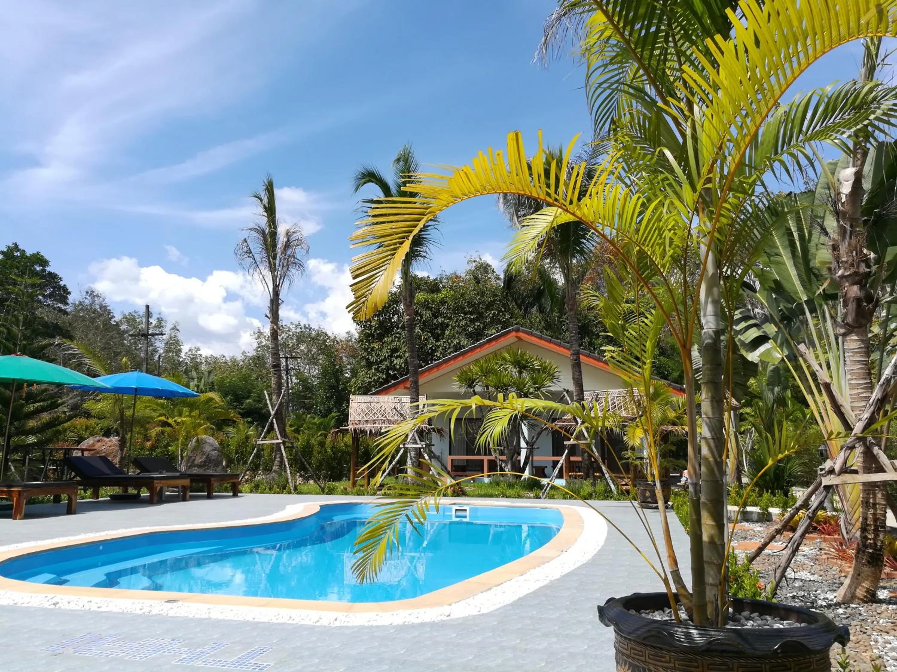 Swimming pool in Thai Break Resort