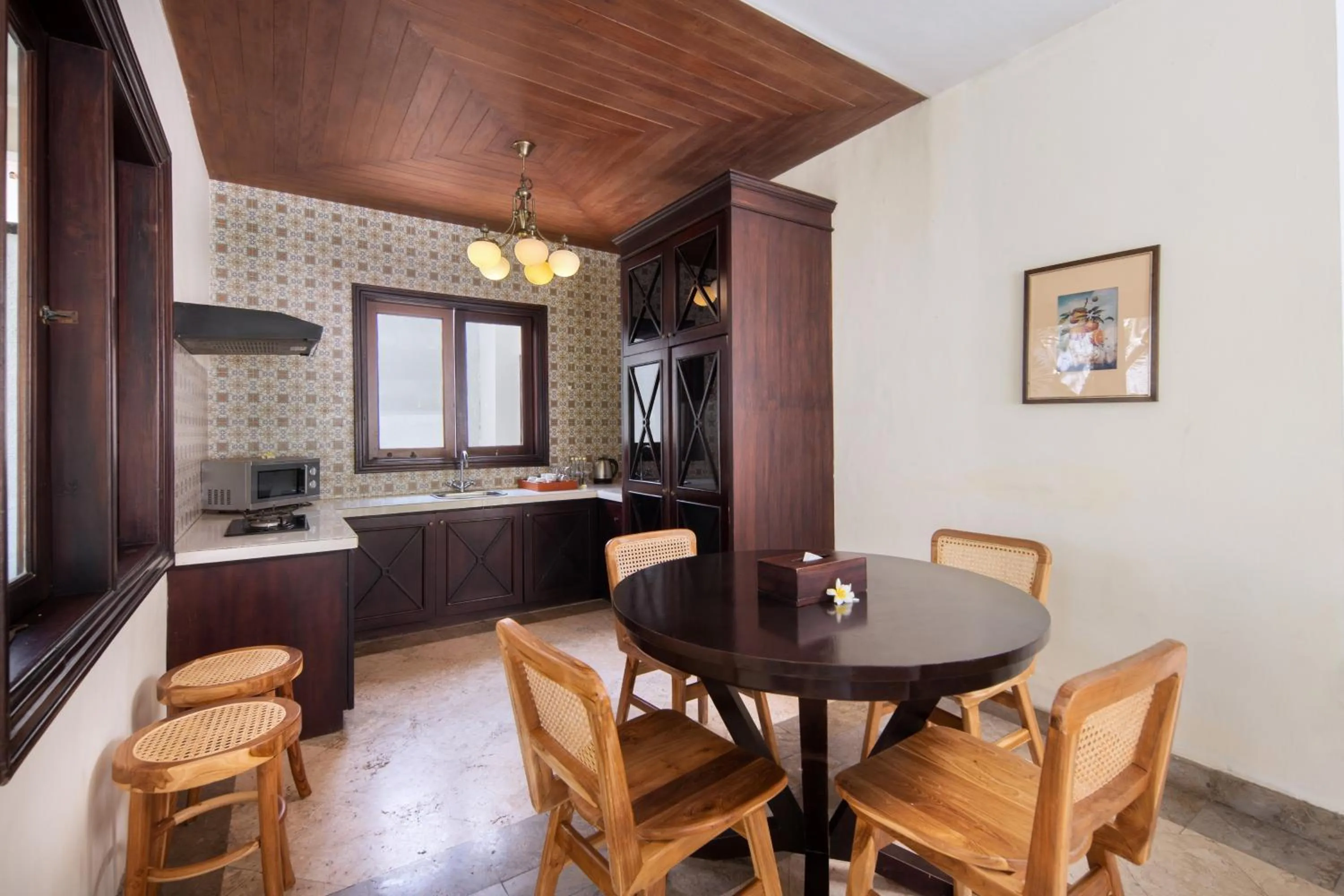 Kitchen or kitchenette in The Club Villas Seminyak