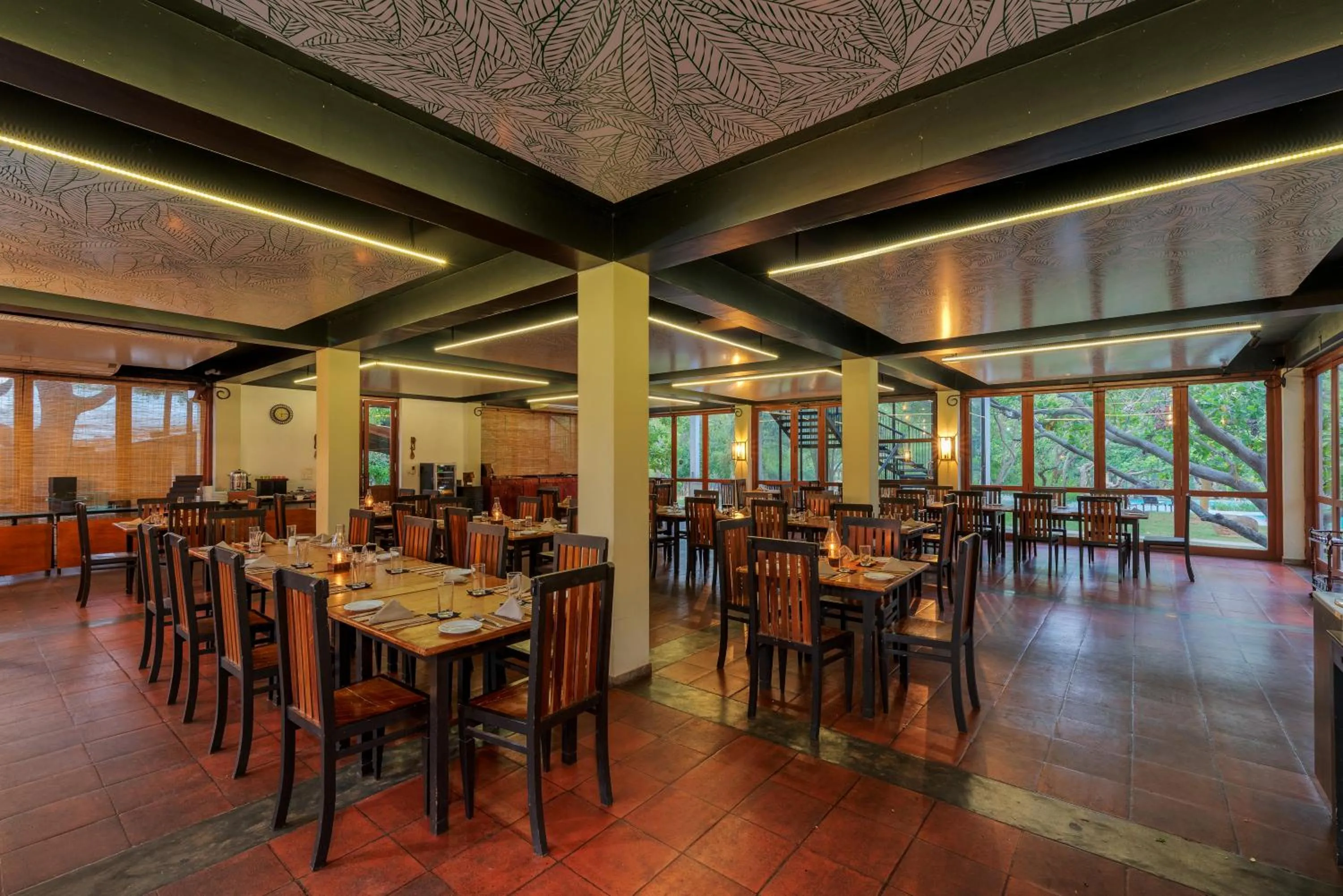 Restaurant/places to eat in Hotel Elephant Reach