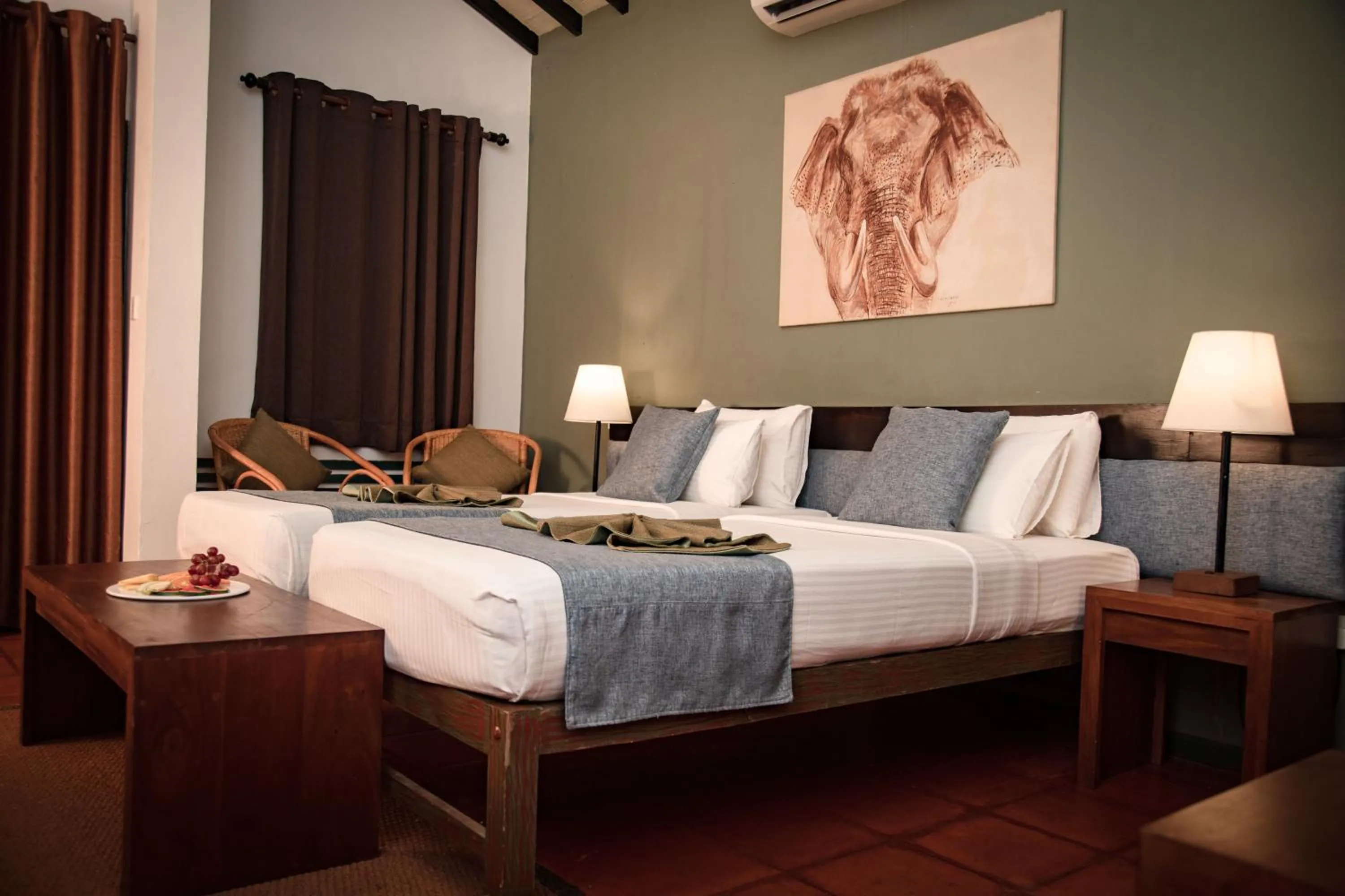 Bedroom, Bed in Hotel Elephant Reach